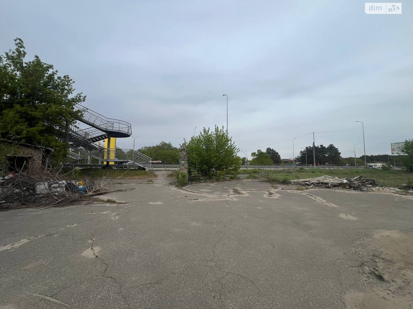 Земельный участок под жилую застройку в Подгорцах, площадь 19 соток фото 1 Земельный участок под жилую застройку в Подгорцах, площадь 19 соток фото 1