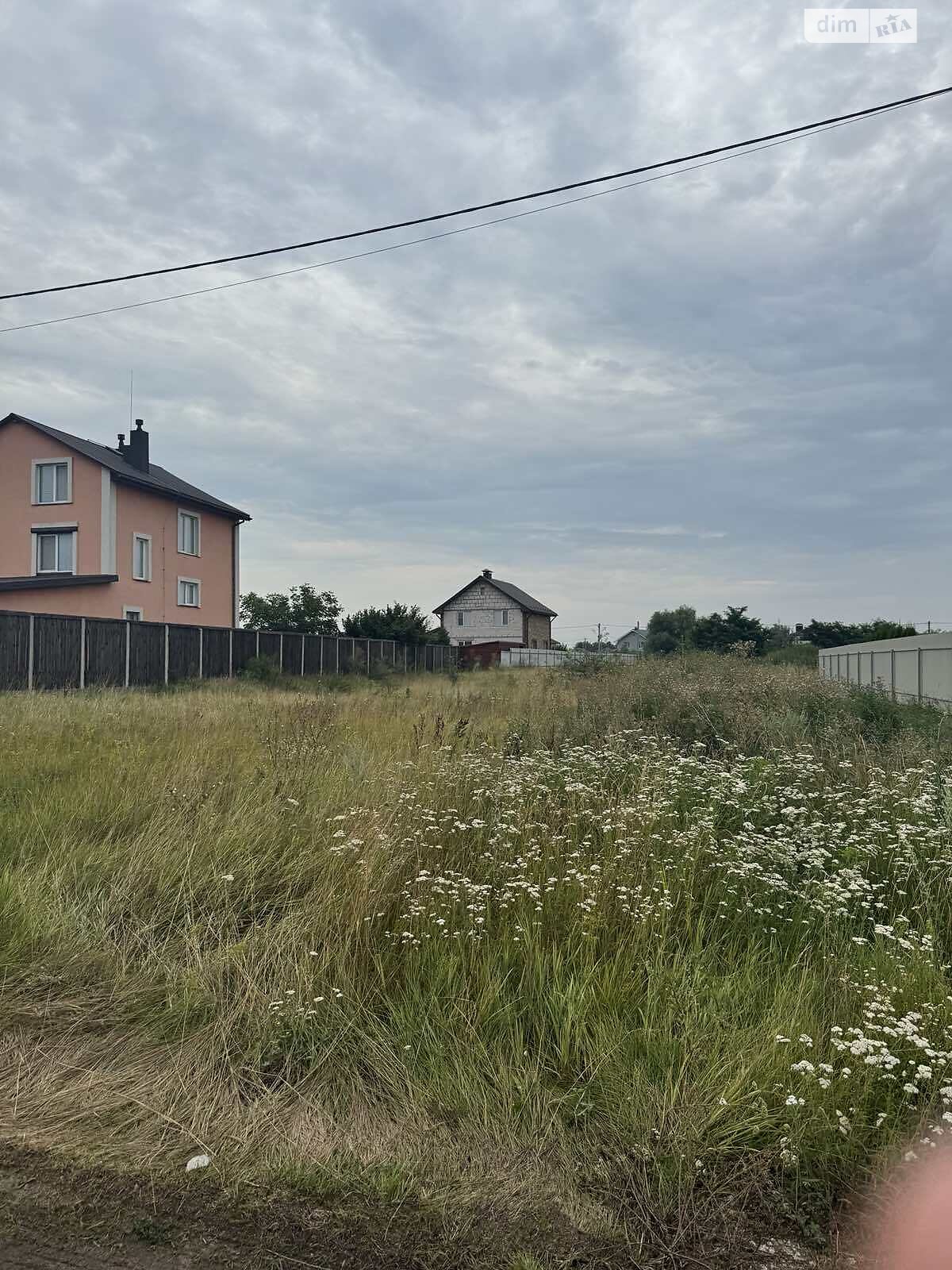 Земельный участок под жилую застройку в Погребах, площадь 12 соток фото 1 Земельный участок под жилую застройку в Погребах, площадь 12 соток фото 1