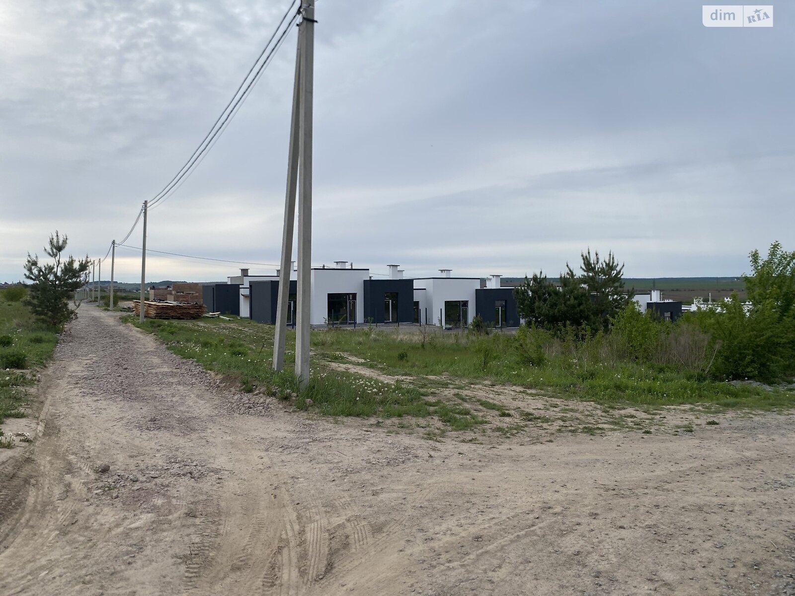 Земля під житлову забудову в Рівному, район Новий Двір, площа 9.1 сотки фото 1 Земля під житлову забудову в Рівному, район Новий Двір, площа 9.1 сотки фото 1