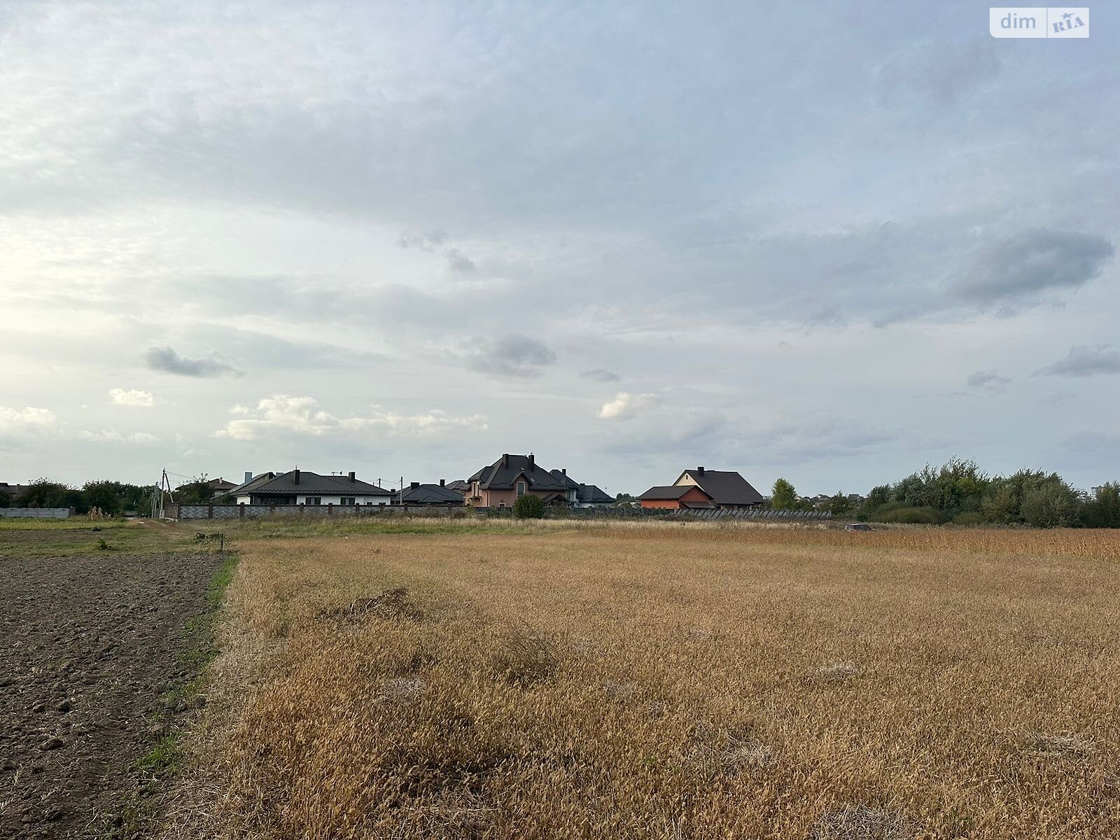 Земля под жилую застройку в Ровно, район Счастливое, площадь 9 соток фото 1 Земля под жилую застройку в Ровно, район Счастливое, площадь 9 соток фото 1