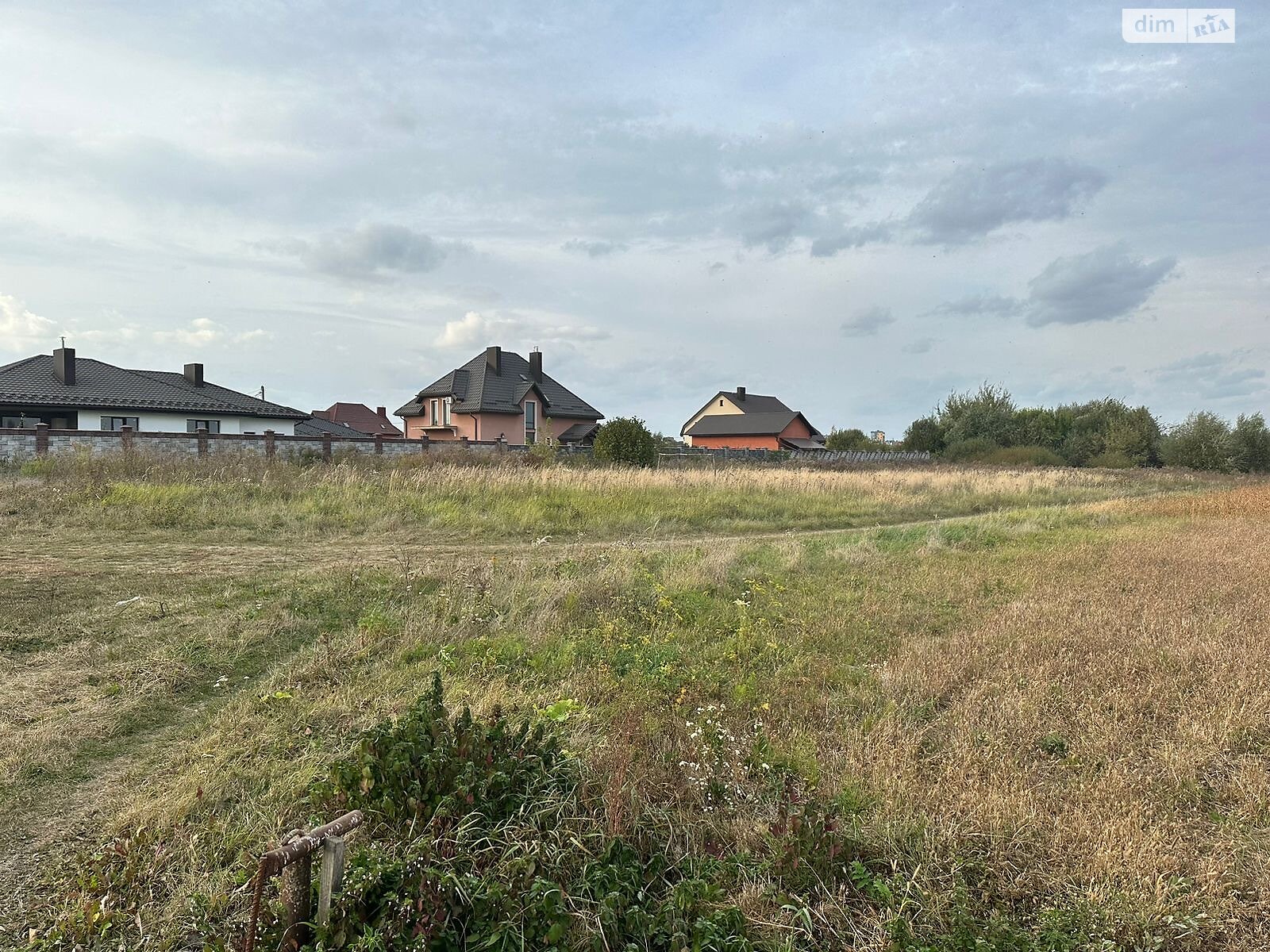 Земля под жилую застройку в Ровно, район Счастливое, площадь 9 соток фото 1 Земля под жилую застройку в Ровно, район Счастливое, площадь 9 соток фото 1