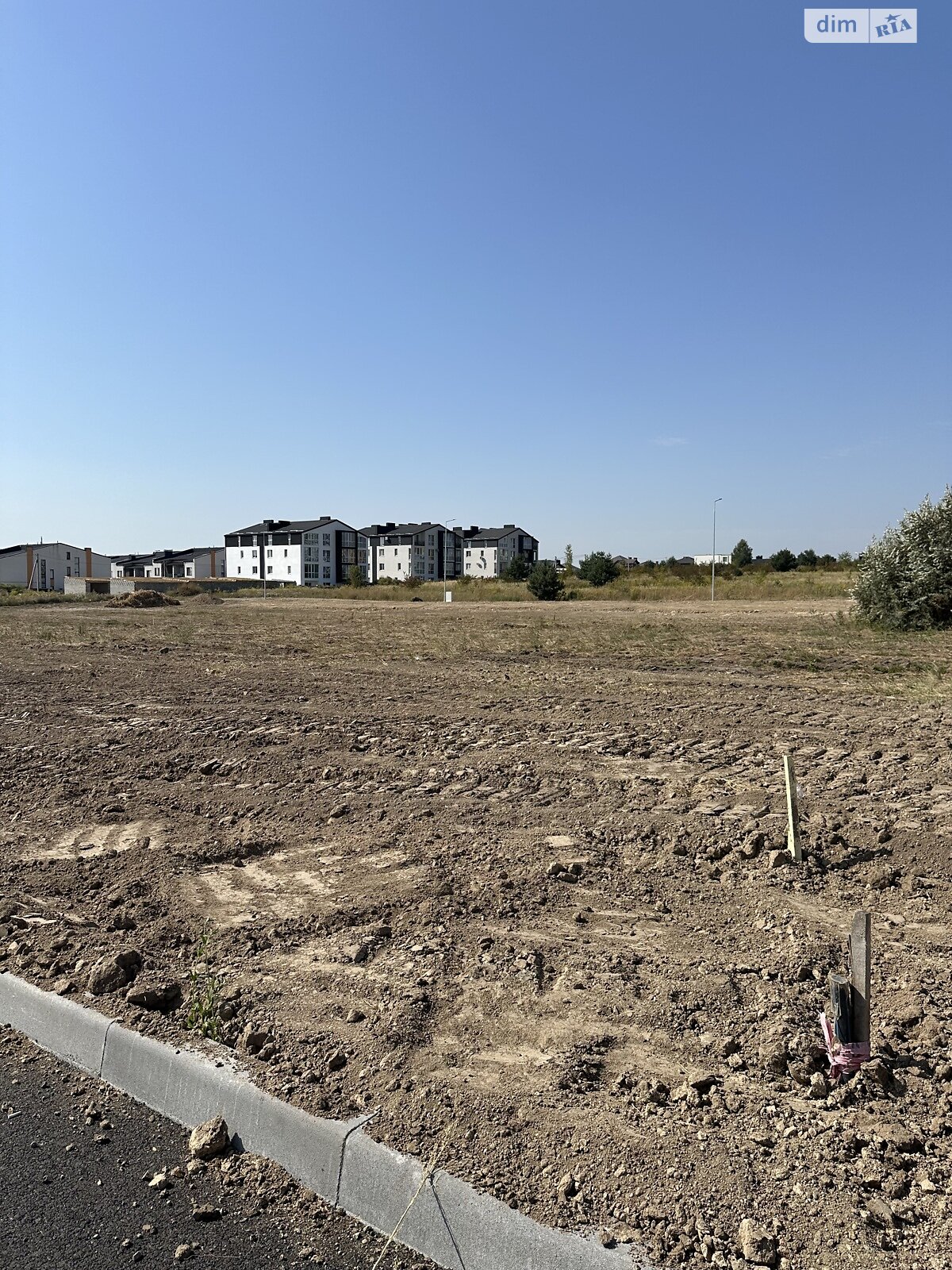 Земля под жилую застройку в Ровно, район Счастливое, площадь 8.38 сотки фото 1 Земля под жилую застройку в Ровно, район Счастливое, площадь 8.38 сотки фото 1