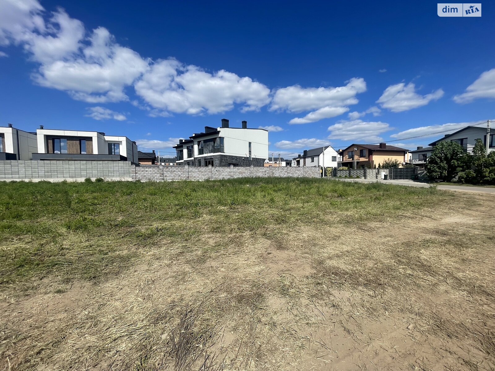 Земля під житлову забудову в Рівному, район Щасливе, площа 9 соток фото 1