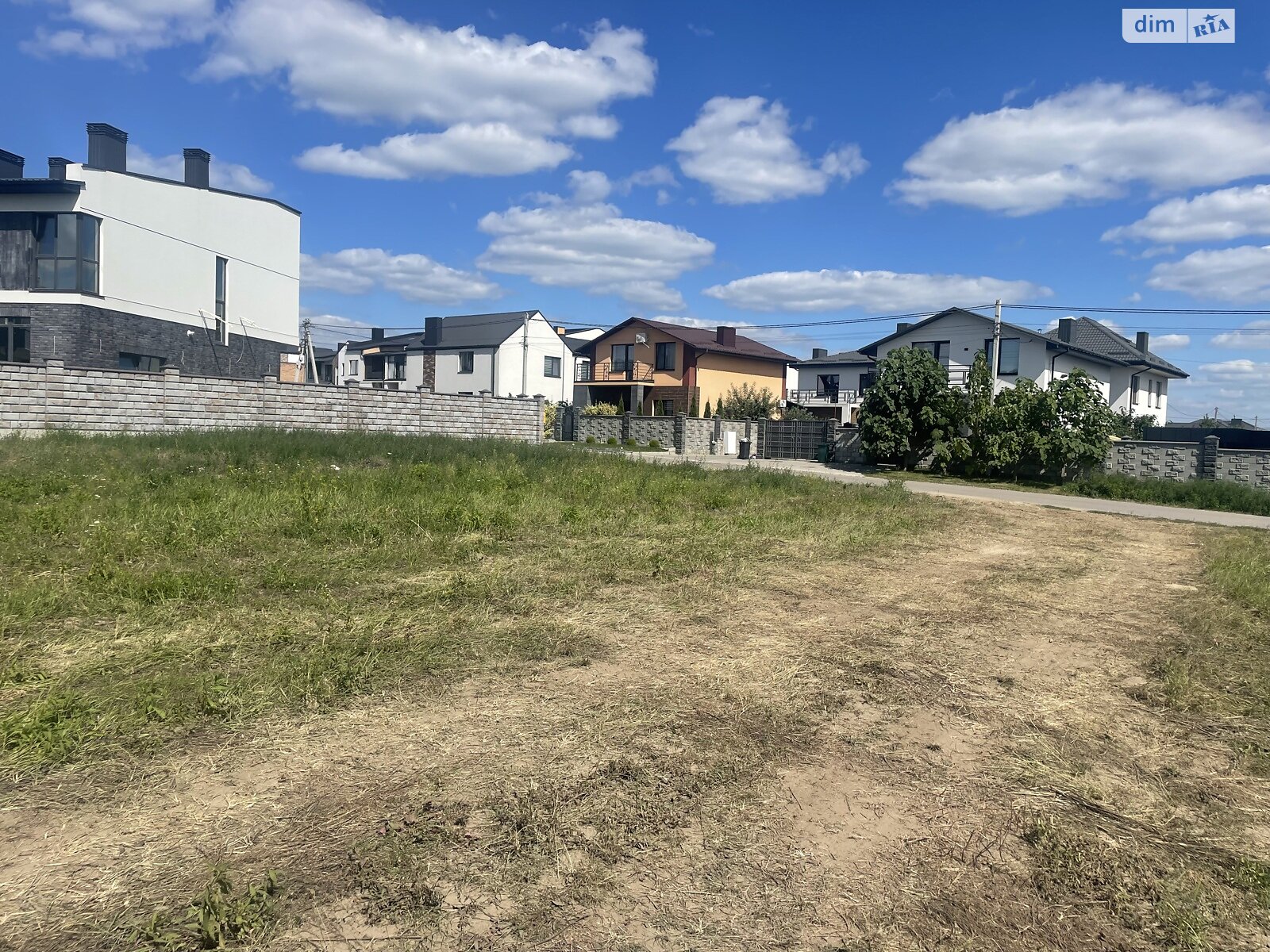 Земля під житлову забудову в Рівному, район Щасливе, площа 9 соток фото 1