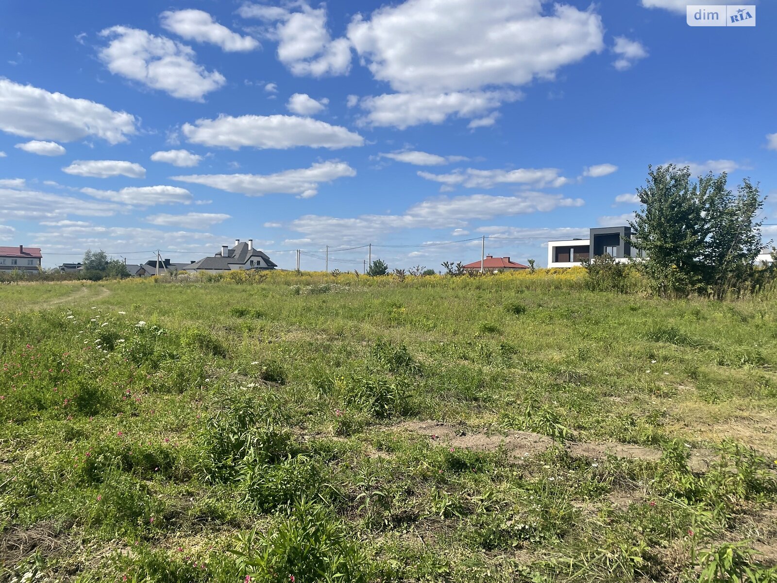 Земля под жилую застройку в Ровно, район Счастливое, площадь 9 соток фото 1 Земля под жилую застройку в Ровно, район Счастливое, площадь 9 соток фото 1