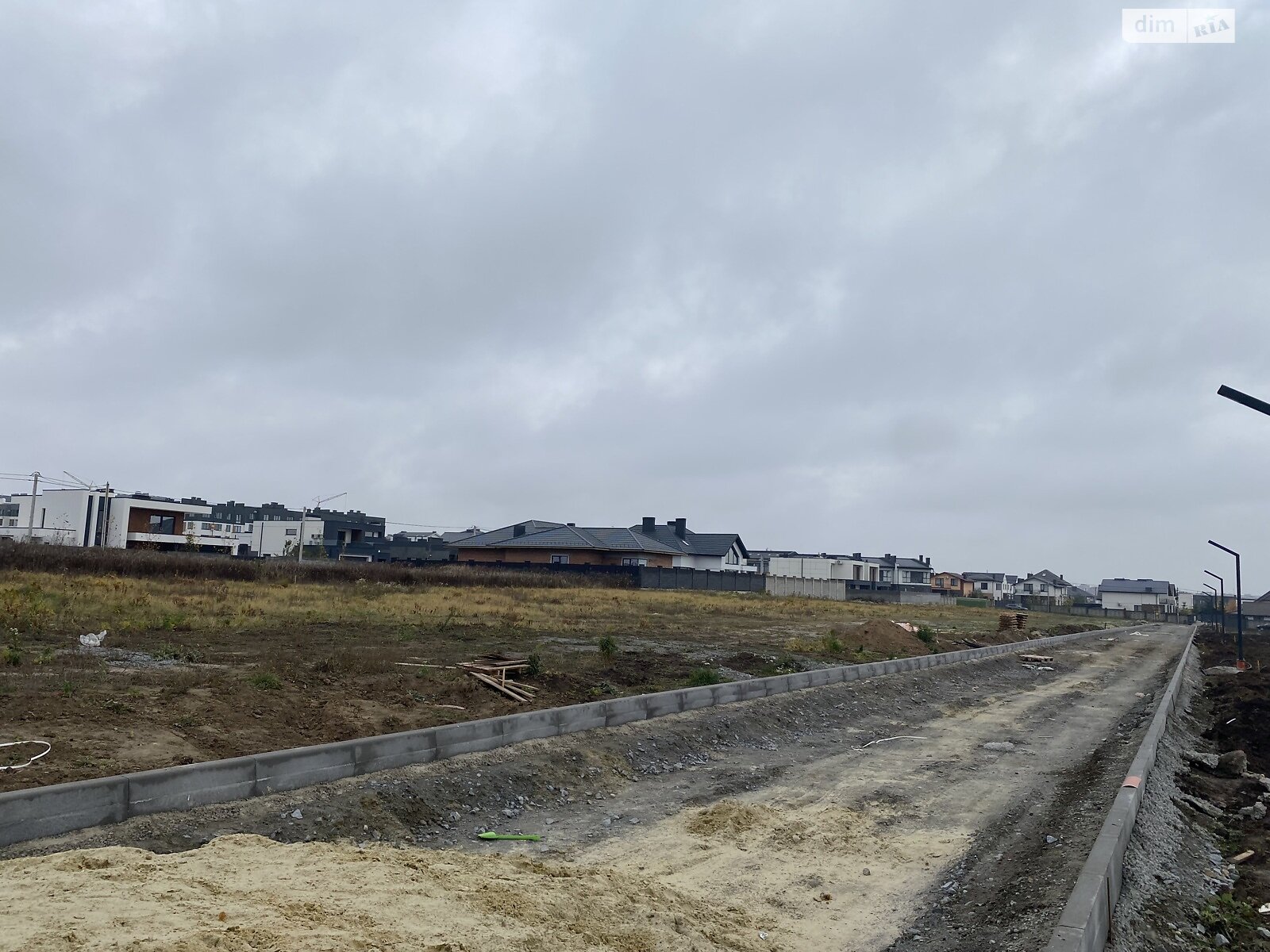 Земля под жилую застройку в Ровно, район Счастливое, площадь 9 соток фото 1