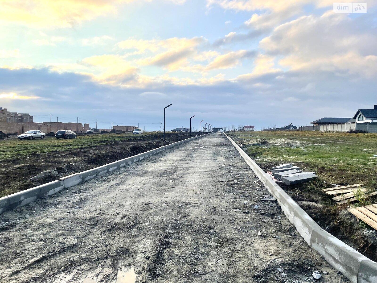 Земля під житлову забудову в Рівному, район Щасливе, площа 9 соток фото 1