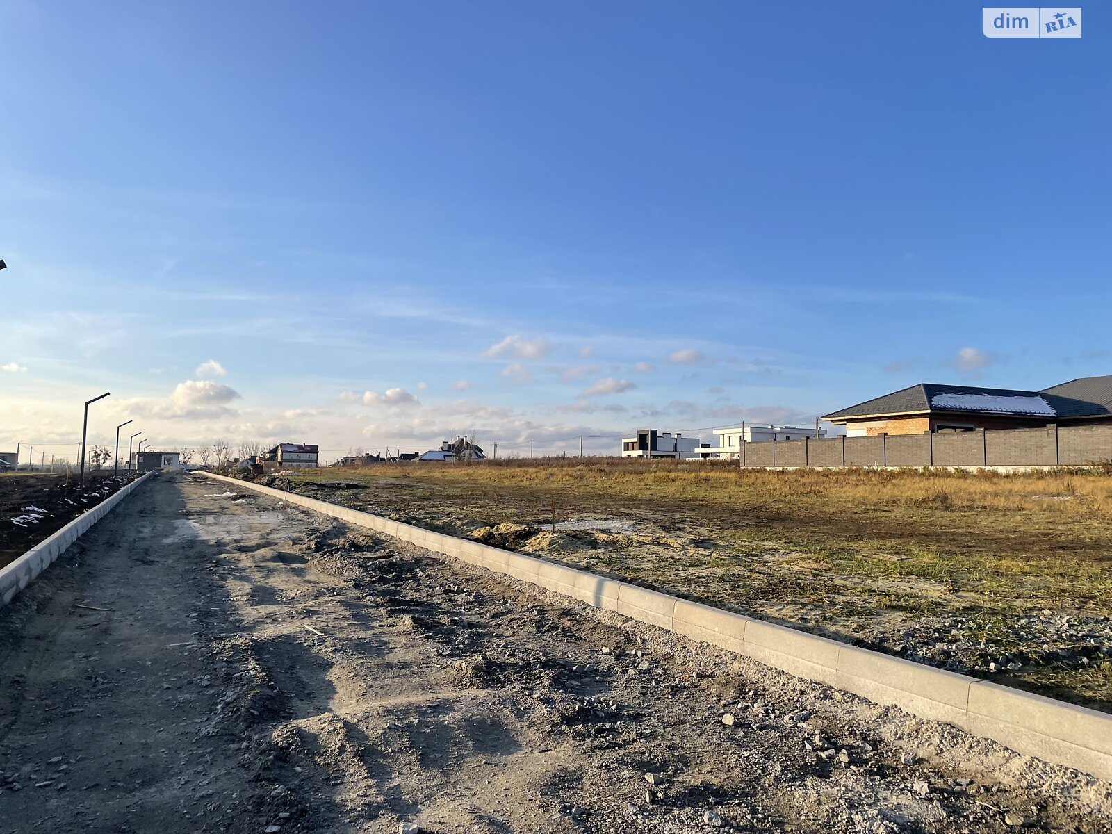 Земля під житлову забудову в Рівному, район Щасливе, площа 9 соток фото 1