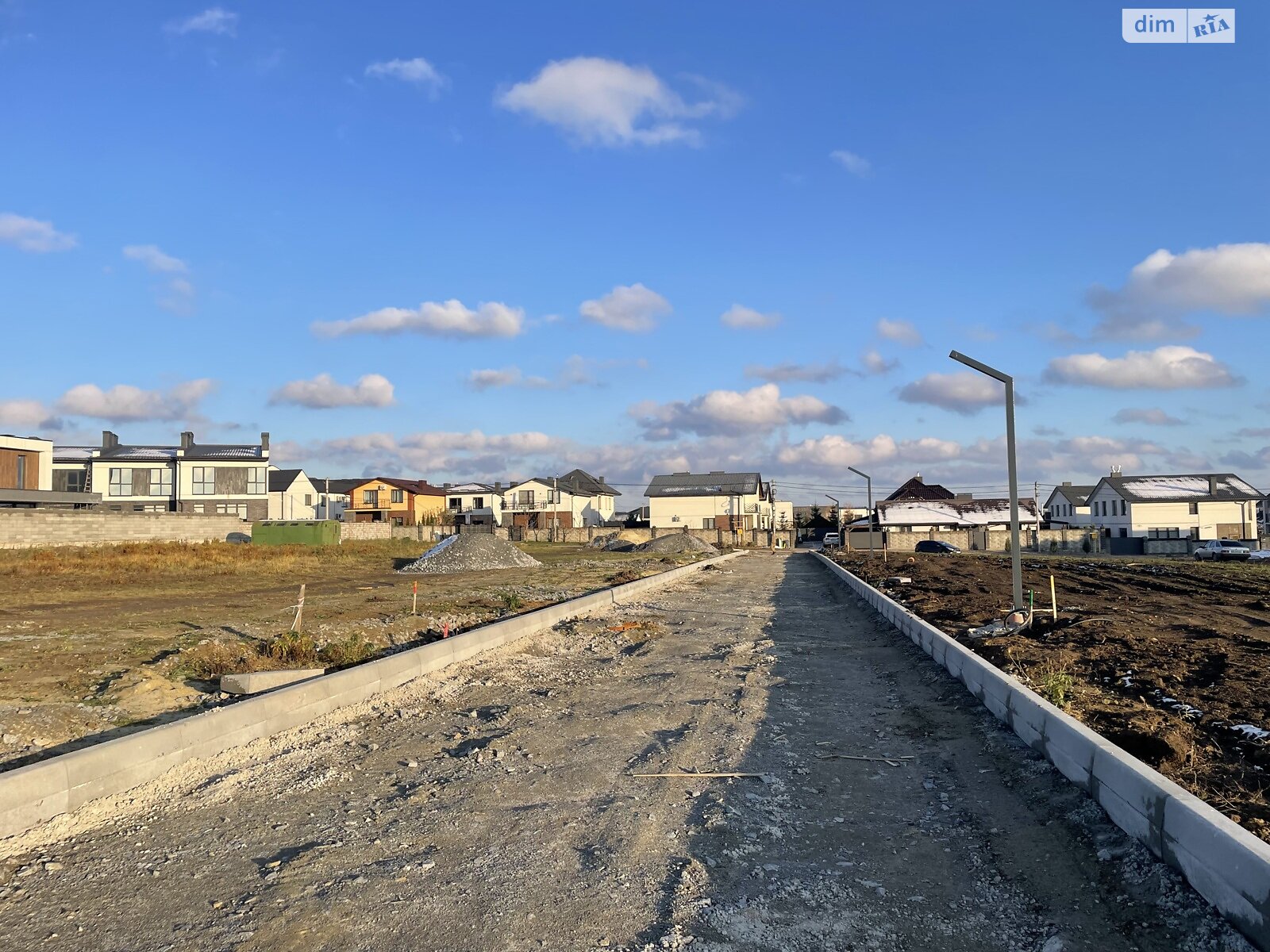 Земля під житлову забудову в Рівному, район Щасливе, площа 9 соток фото 1