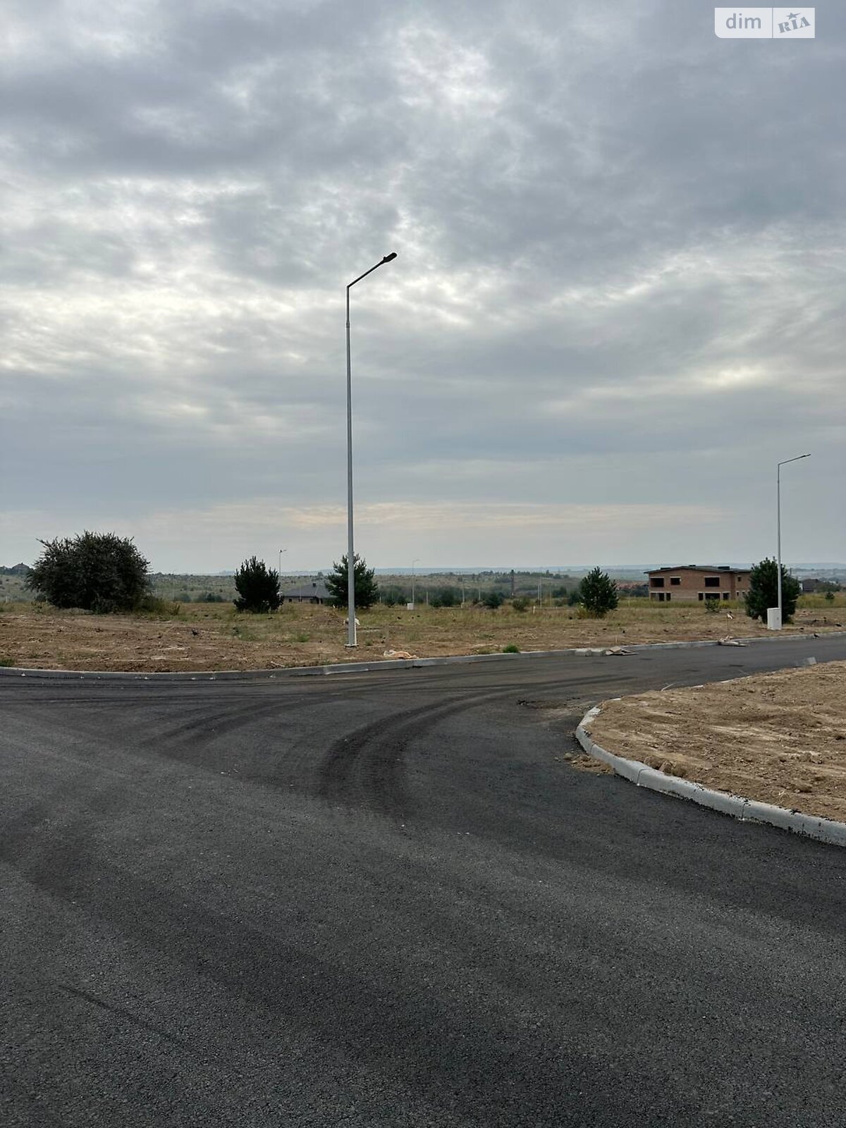 Земля под жилую застройку в Ровно, район Счастливое, площадь 8.38 сотки фото 1 Земля под жилую застройку в Ровно, район Счастливое, площадь 8.38 сотки фото 1