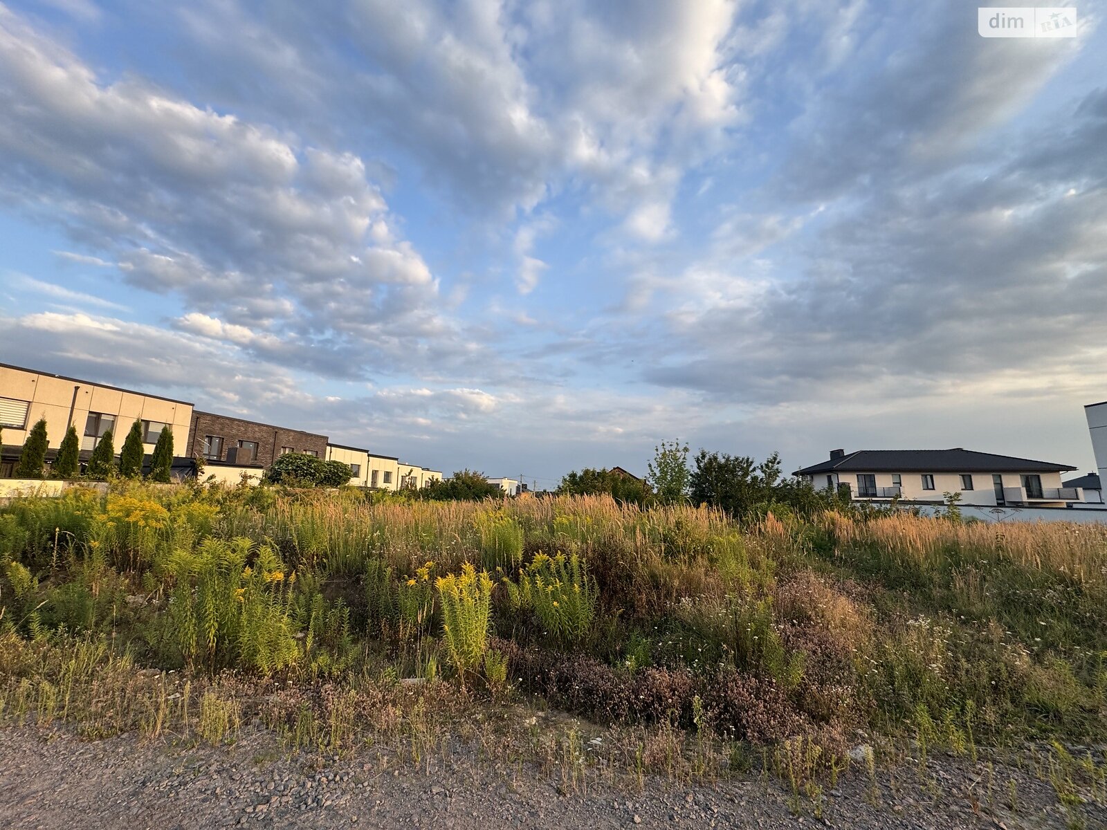 Земельный участок под жилую застройку в Ровно, площадь 0.1042 Га фото 1 Земельный участок под жилую застройку в Ровно, площадь 0.1042 Га фото 1