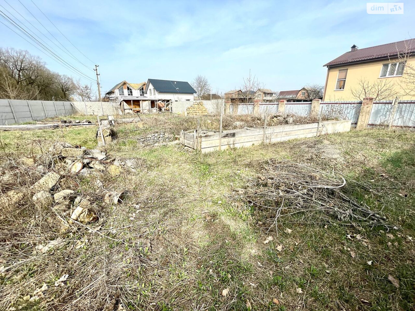 Земельный участок под жилую застройку в Шкуринцах, площадь 6.3 сотки фото 1