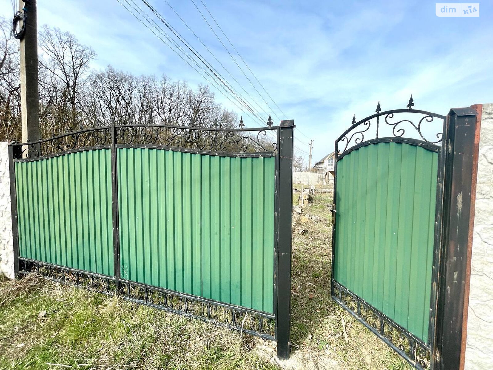 Земельна ділянка під житлову забудову в Шкуринцях, площа 6.3 сотки фото 1 Земельна ділянка під житлову забудову в Шкуринцях, площа 6.3 сотки фото 1