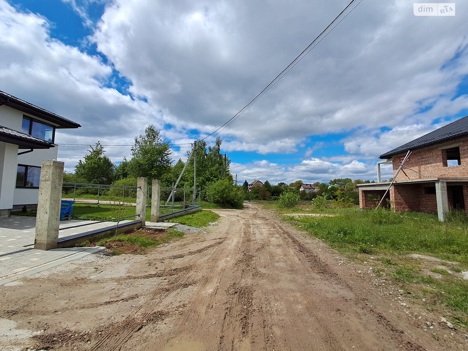 Земельна ділянка під житлову забудову в Скнилові, площа 12 соток фото 1 Земельна ділянка під житлову забудову в Скнилові, площа 12 соток фото 1