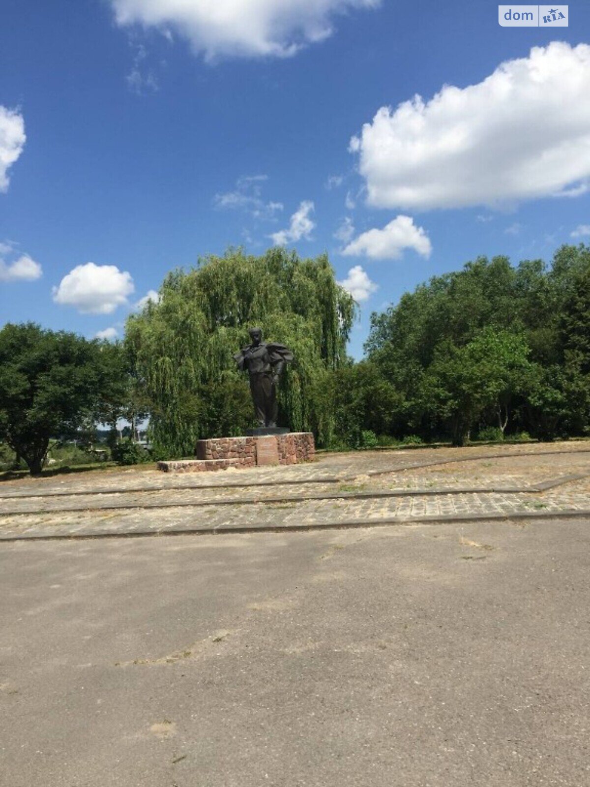 Земельный участок под жилую застройку в Великой Березовице, площадь 8.3 сотки фото 1 Земельный участок под жилую застройку в Великой Березовице, площадь 8.3 сотки фото 1