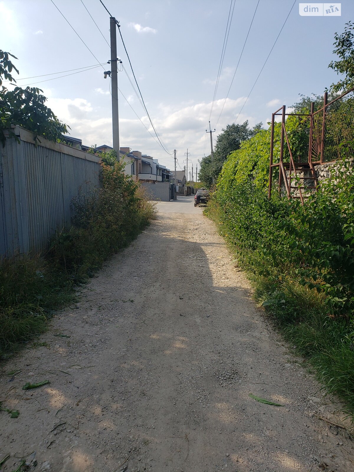 Земельный участок под жилую застройку в Подгородном, площадь 12 соток фото 1 Земельный участок под жилую застройку в Подгородном, площадь 12 соток фото 1