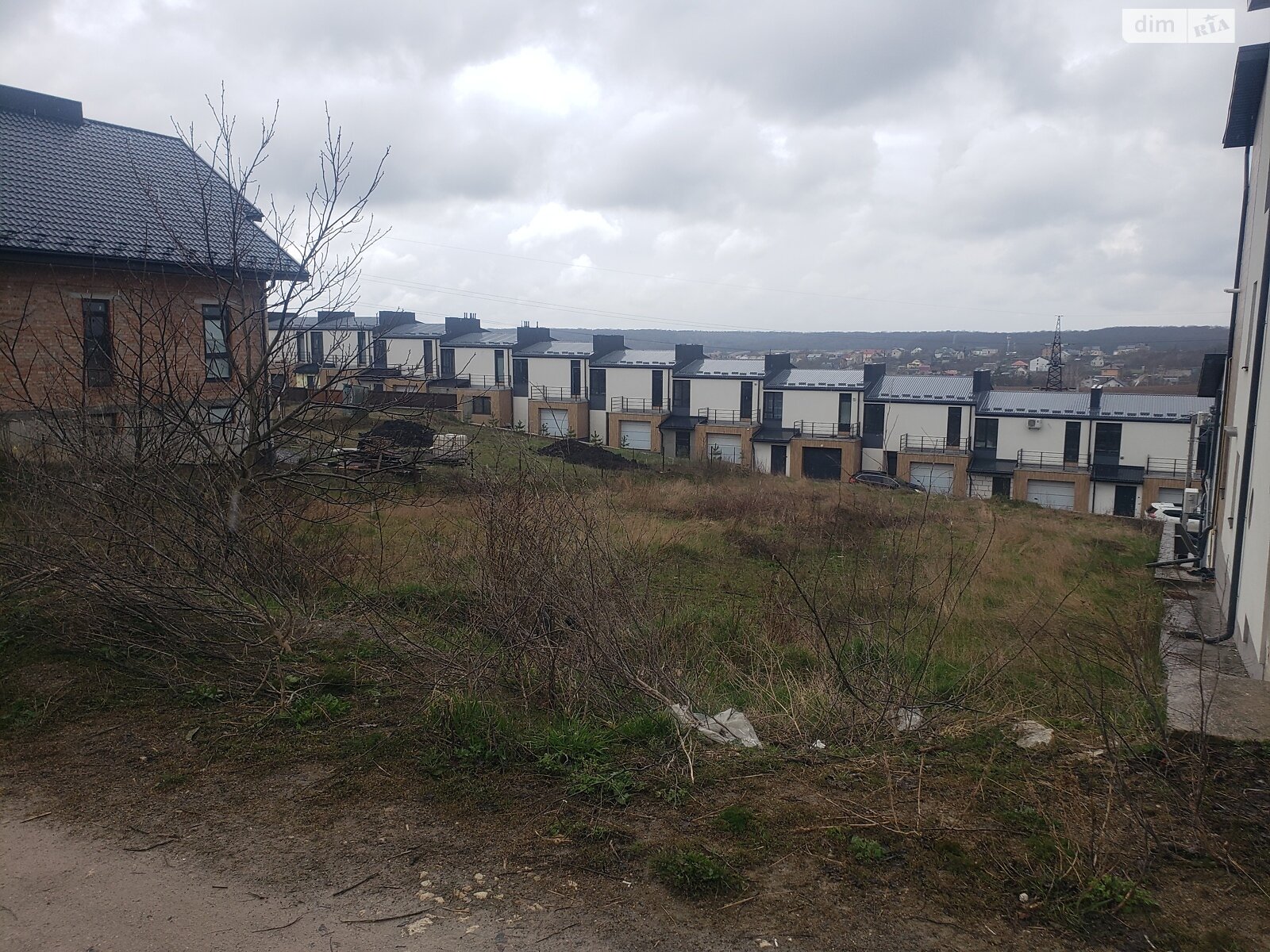 Земельный участок под жилую застройку в Подгородном, площадь 12 соток фото 1 Земельный участок под жилую застройку в Подгородном, площадь 12 соток фото 1