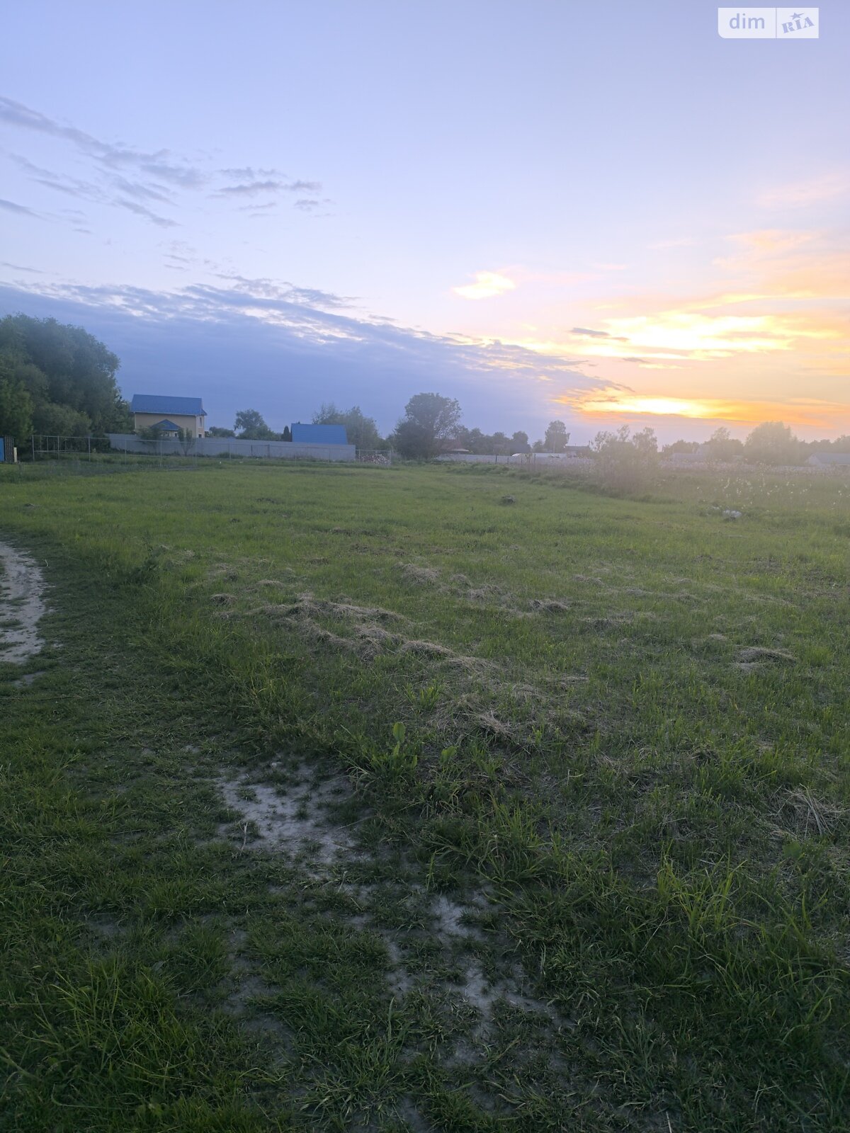 Земельный участок под жилую застройку в Требухове, площадь 11 соток фото 1 Земельный участок под жилую застройку в Требухове, площадь 11 соток фото 1