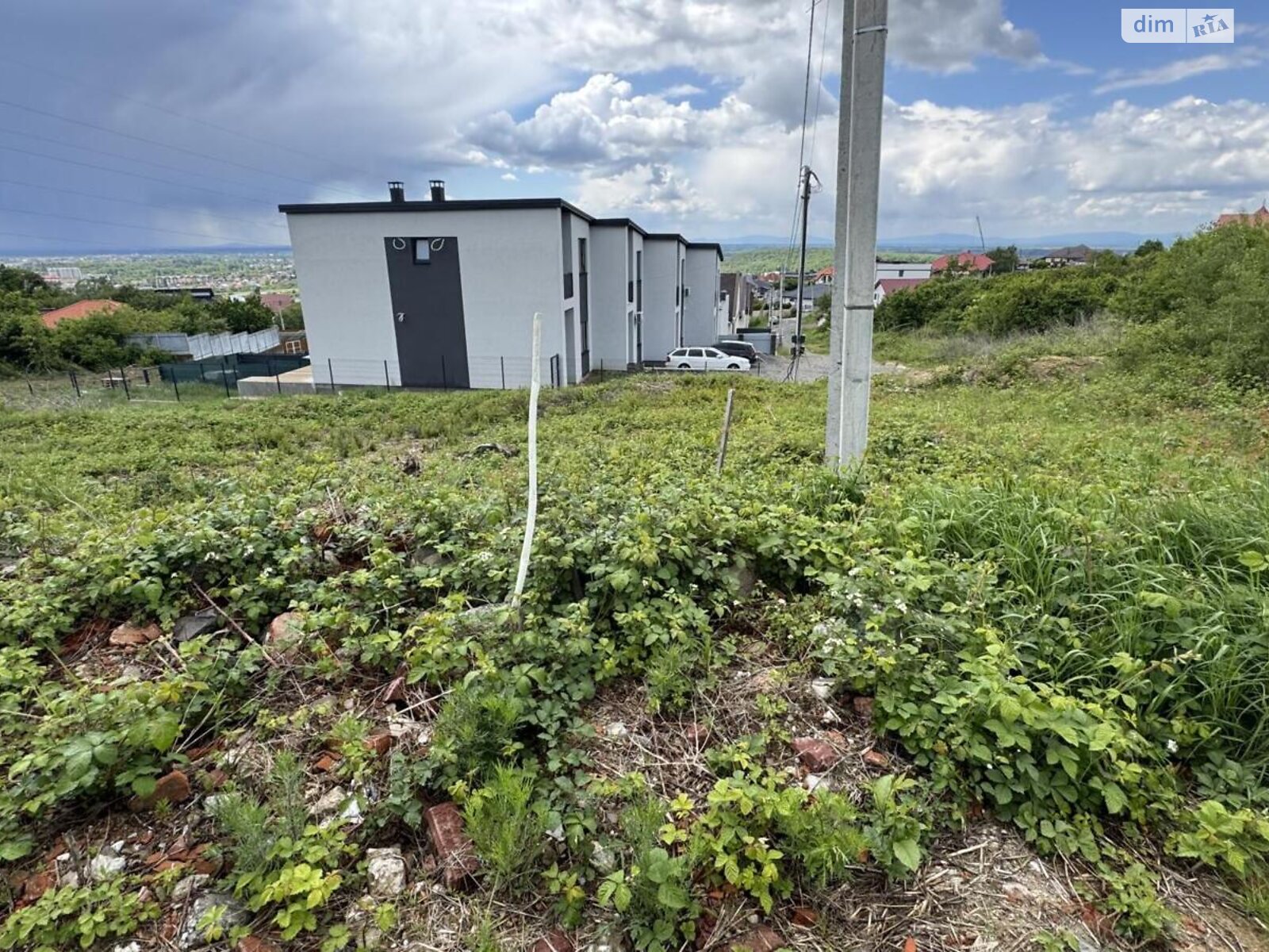 Земля під житлову забудову в Ужгороді, район Червениця, площа 7.49 сотки фото 1
