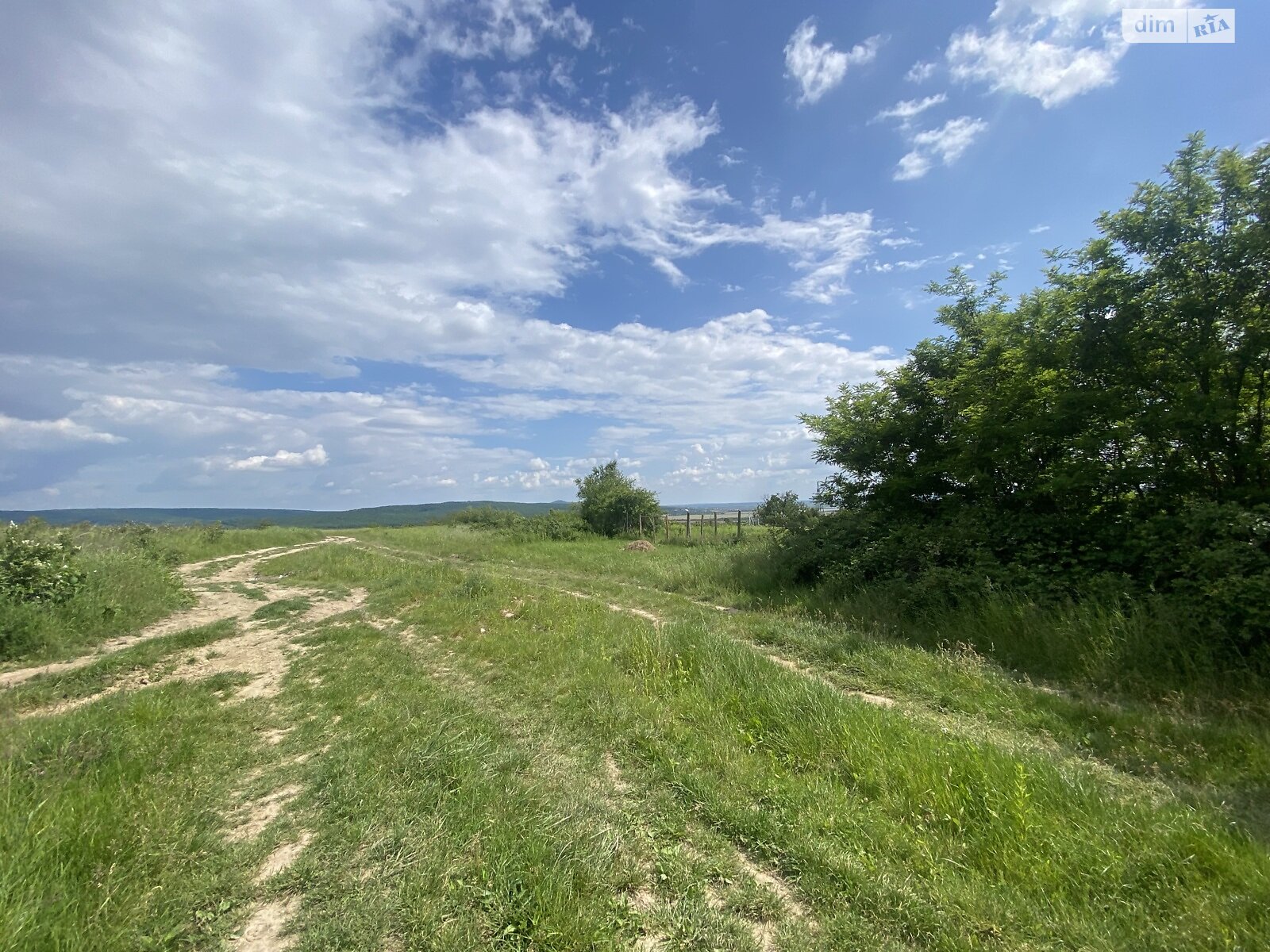 Земля під житлову забудову в Ужгороді, район Горяни, площа 10.8 сотки фото 1 Земля під житлову забудову в Ужгороді, район Горяни, площа 10.8 сотки фото 1