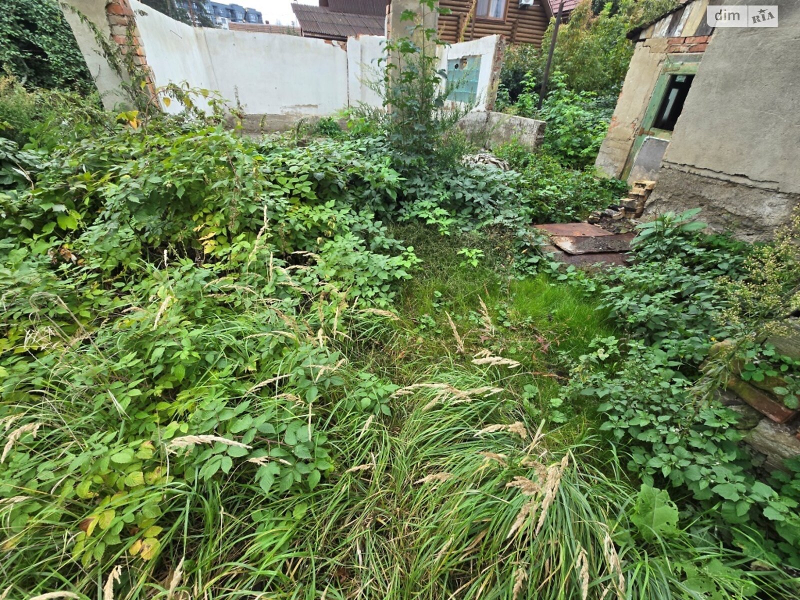 Земля під житлову забудову в Ужгороді, район Мала Прага, площа 4.06 сотки фото 1 Земля під житлову забудову в Ужгороді, район Мала Прага, площа 4.06 сотки фото 1