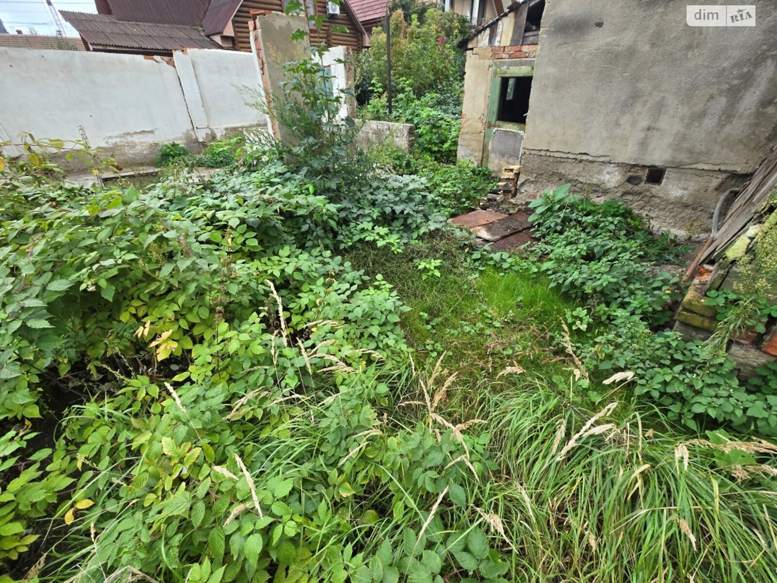 Земля під житлову забудову в Ужгороді, район Мала Прага, площа 4.06 сотки фото 1 Земля під житлову забудову в Ужгороді, район Мала Прага, площа 4.06 сотки фото 1