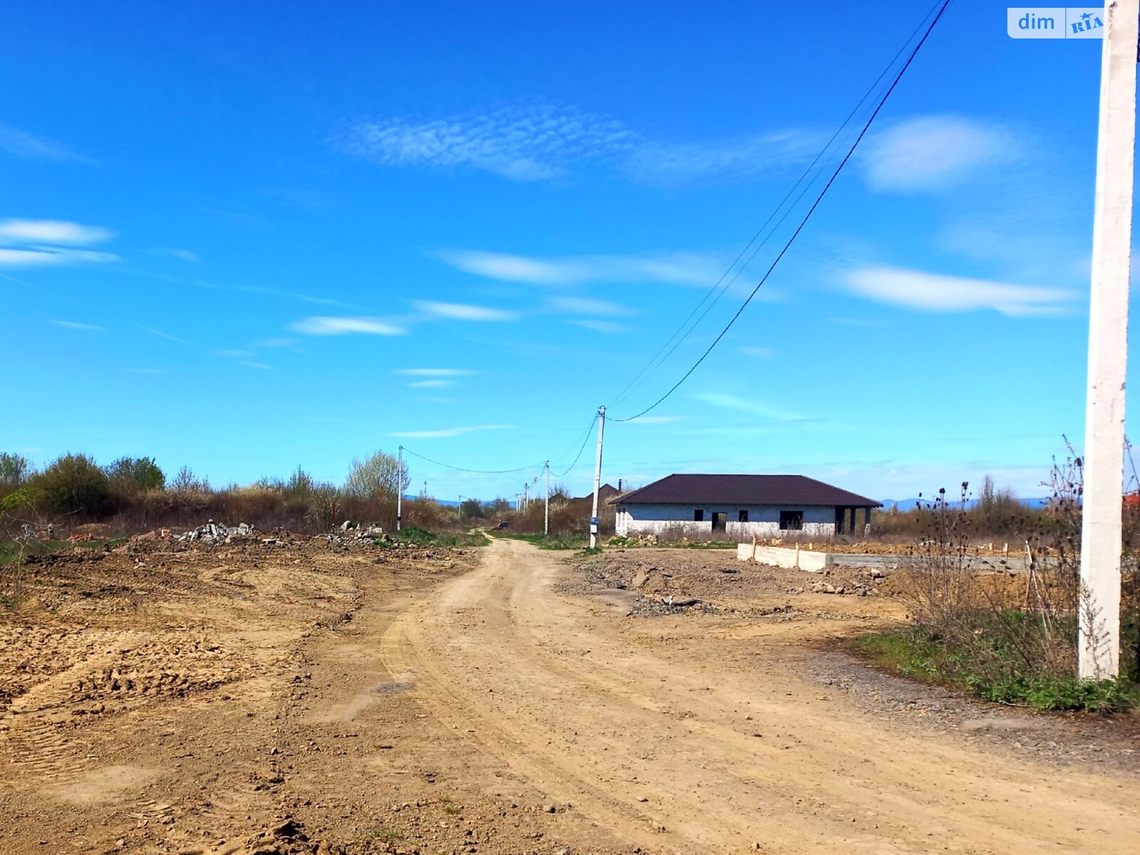 Земля під житлову забудову в Ужгороді, район Садовий, площа 13 соток фото 1 Земля під житлову забудову в Ужгороді, район Садовий, площа 13 соток фото 1