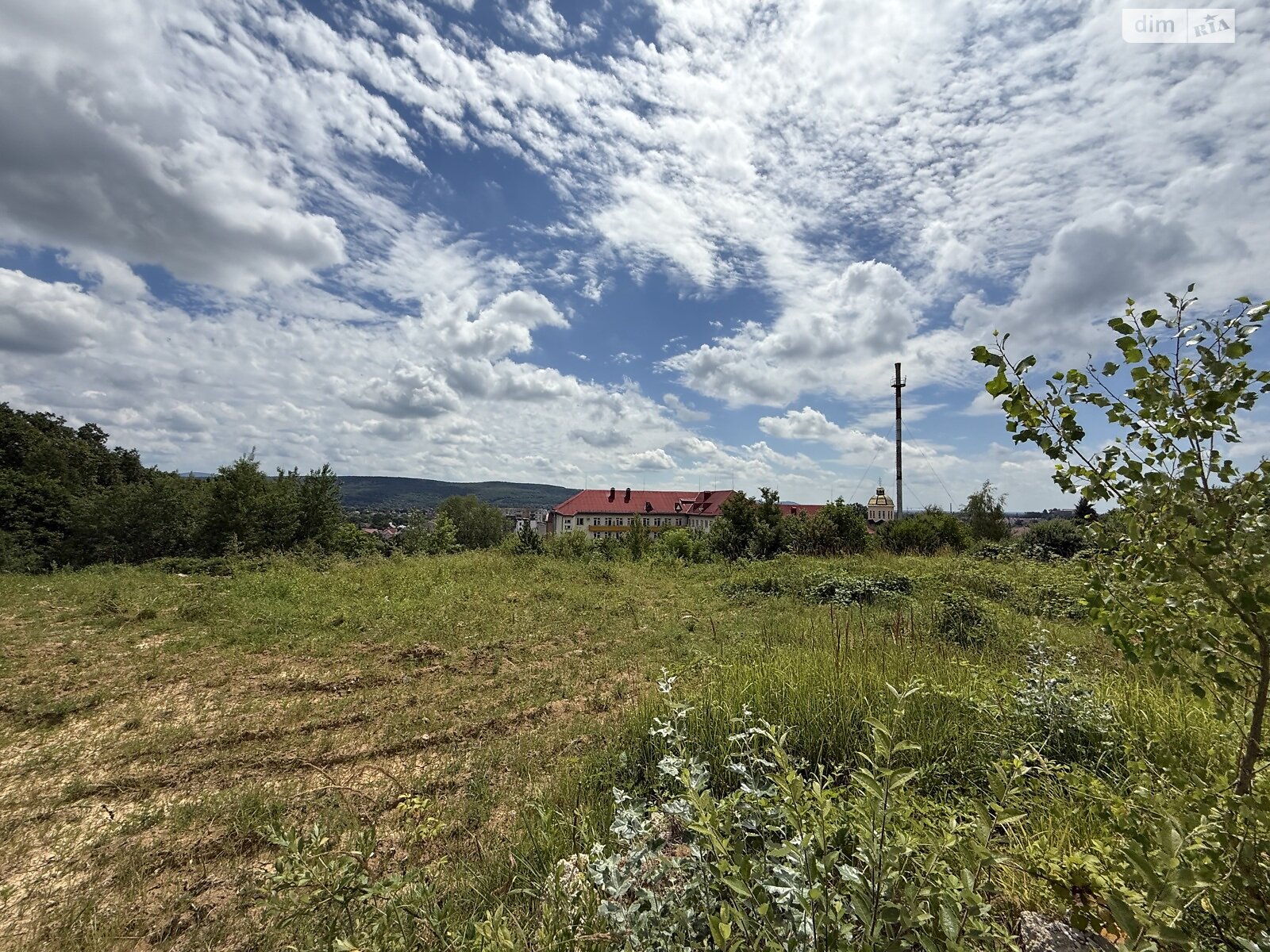 Земельный участок под жилую застройку в Ужгороде, площадь 20 соток фото 1 Земельный участок под жилую застройку в Ужгороде, площадь 20 соток фото 1