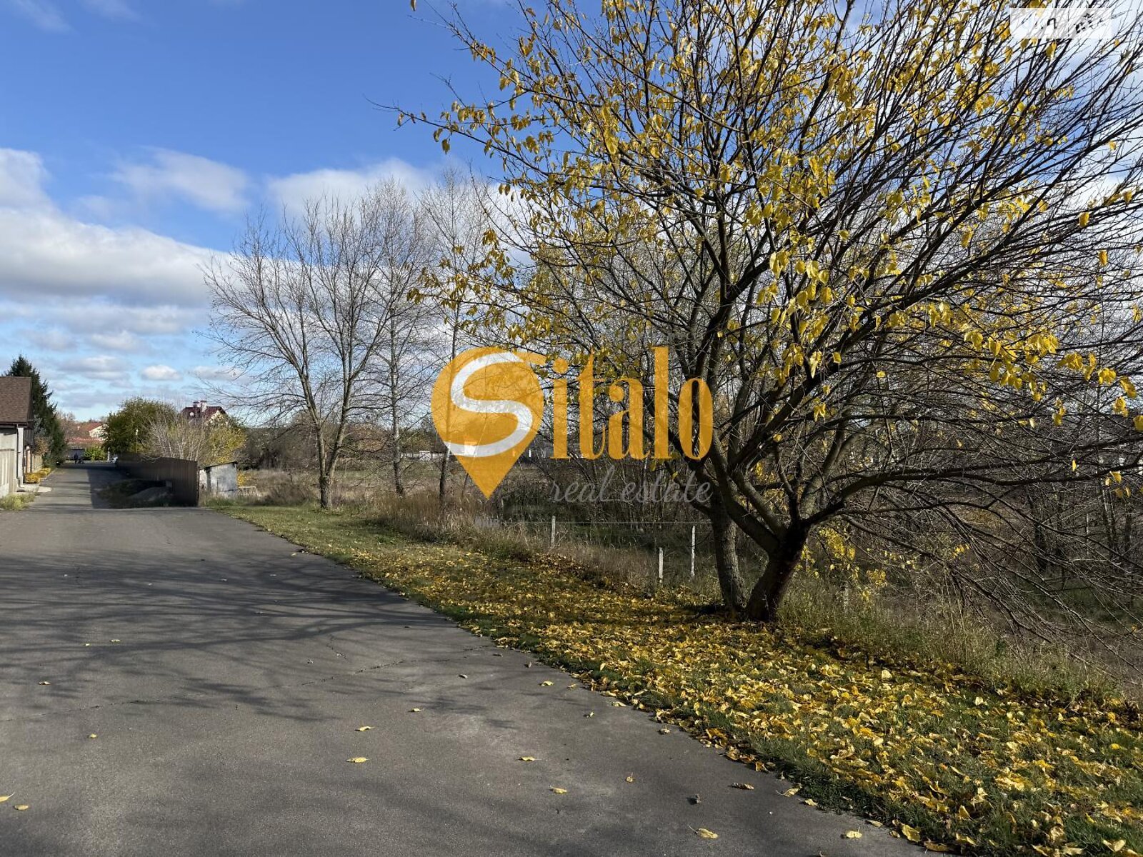 Земельный участок под жилую застройку в Вишенки, площадь 15 соток фото 1 Земельный участок под жилую застройку в Вишенки, площадь 15 соток фото 1