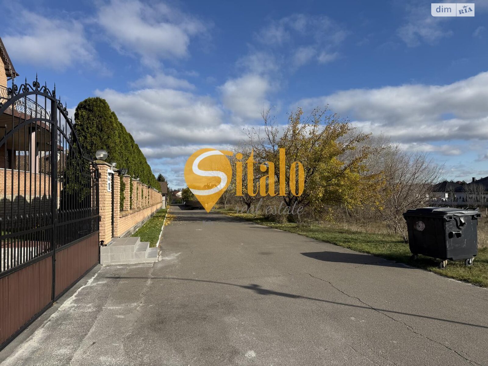 Земельный участок под жилую застройку в Вишенки, площадь 15 соток фото 1 Земельный участок под жилую застройку в Вишенки, площадь 15 соток фото 1