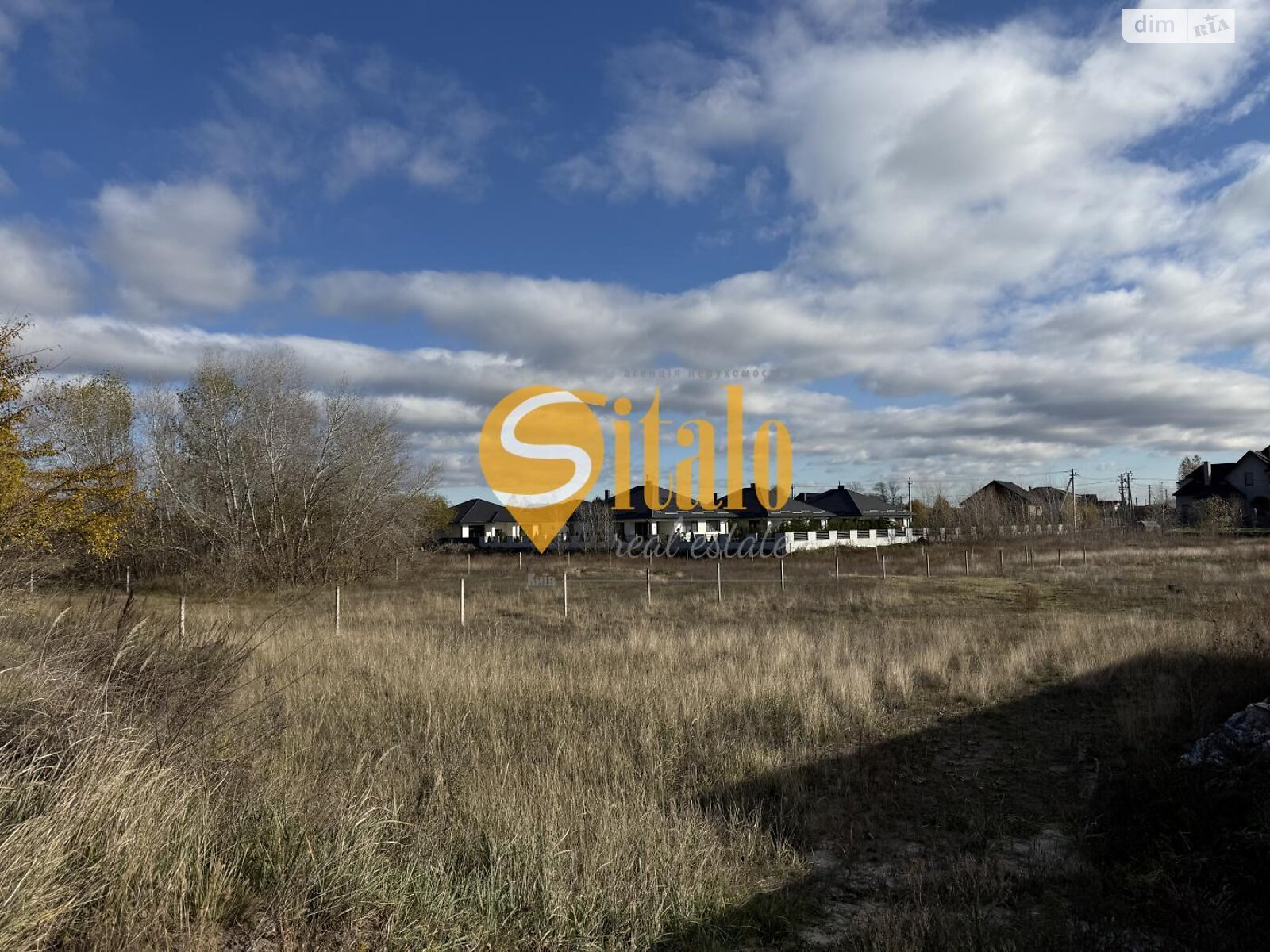 Земельный участок под жилую застройку в Вишенки, площадь 15 соток фото 1 Земельный участок под жилую застройку в Вишенки, площадь 15 соток фото 1