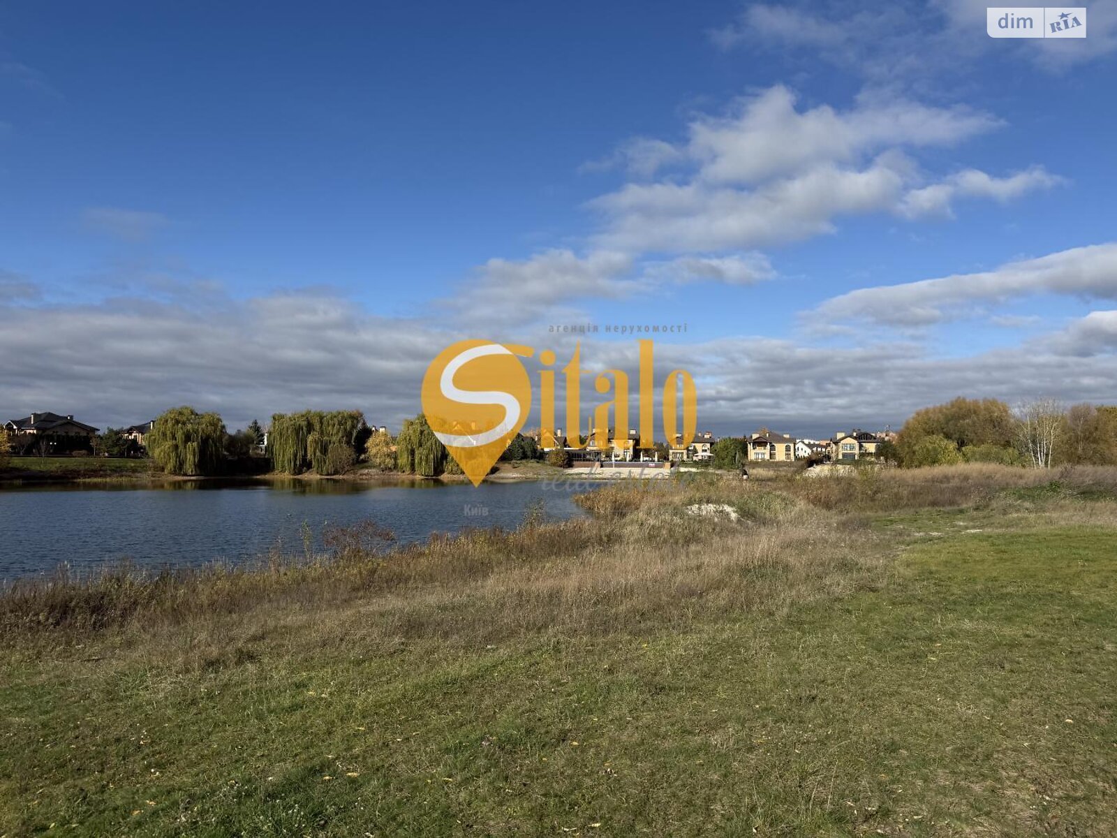 Земельный участок под жилую застройку в Вишенки, площадь 15 соток фото 1 Земельный участок под жилую застройку в Вишенки, площадь 15 соток фото 1