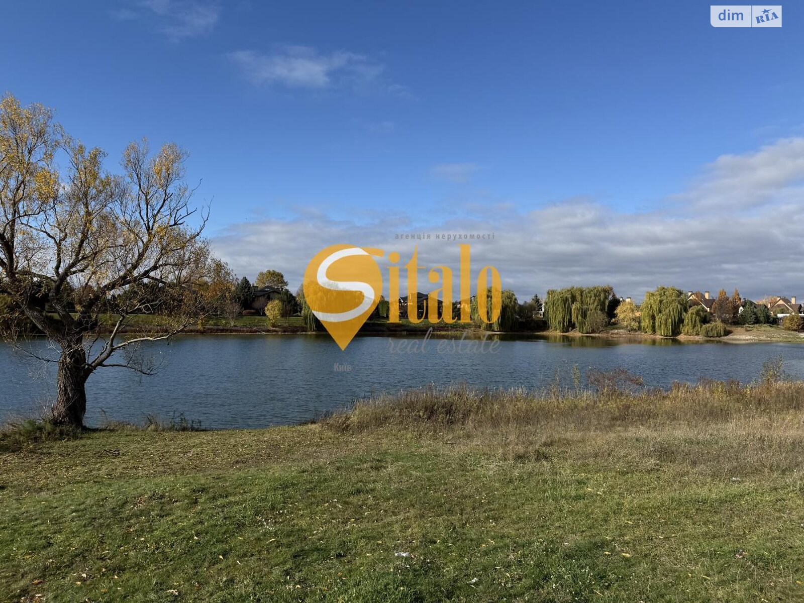 Земельный участок под жилую застройку в Вишенки, площадь 15 соток фото 1 Земельный участок под жилую застройку в Вишенки, площадь 15 соток фото 1