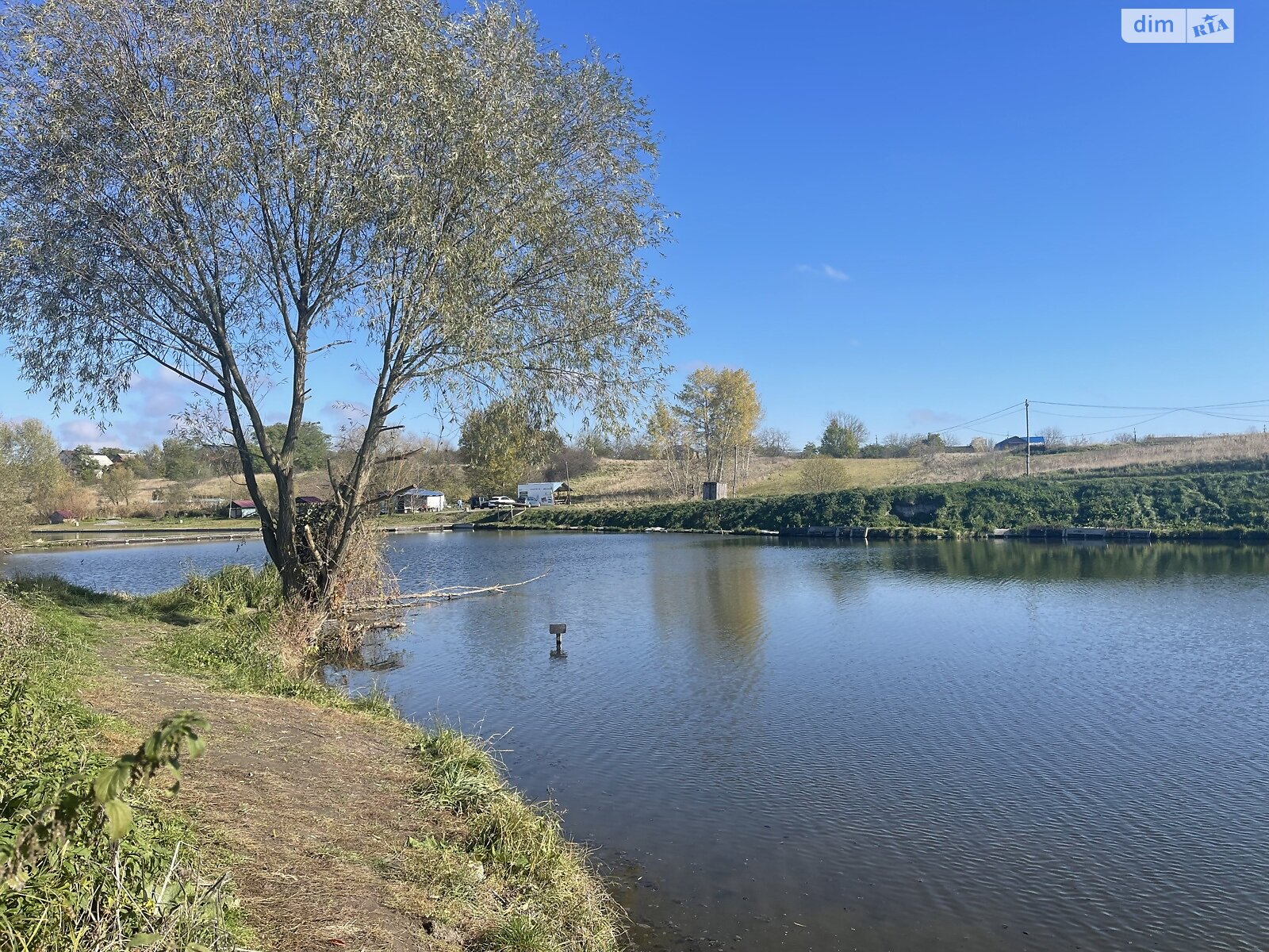 Земельный участок под жилую застройку в Юзвине, площадь 25 соток фото 1 Земельный участок под жилую застройку в Юзвине, площадь 25 соток фото 1
