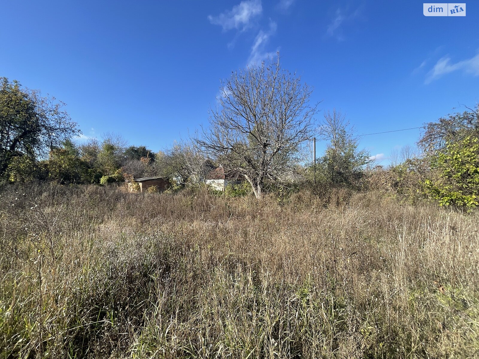 Земельный участок под жилую застройку в Юзвине, площадь 25 соток фото 1 Земельный участок под жилую застройку в Юзвине, площадь 25 соток фото 1