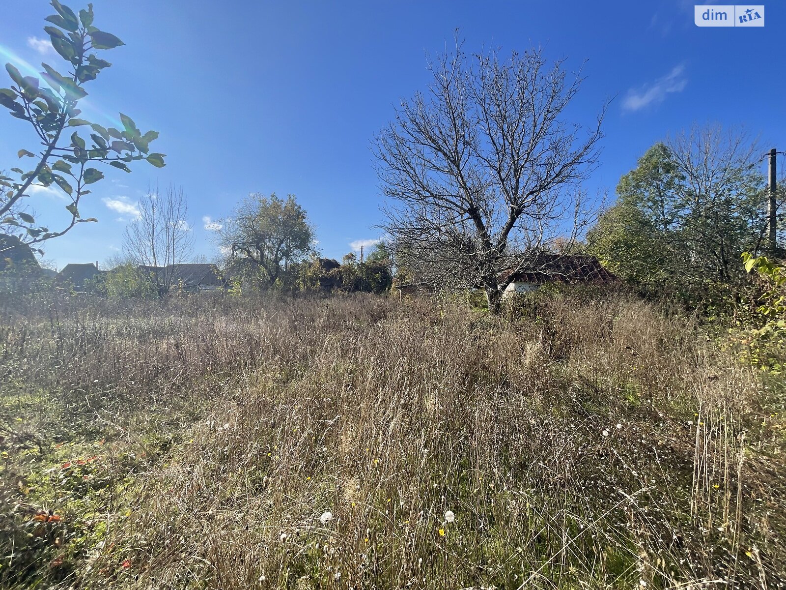 Земельный участок под жилую застройку в Юзвине, площадь 25 соток фото 1 Земельный участок под жилую застройку в Юзвине, площадь 25 соток фото 1