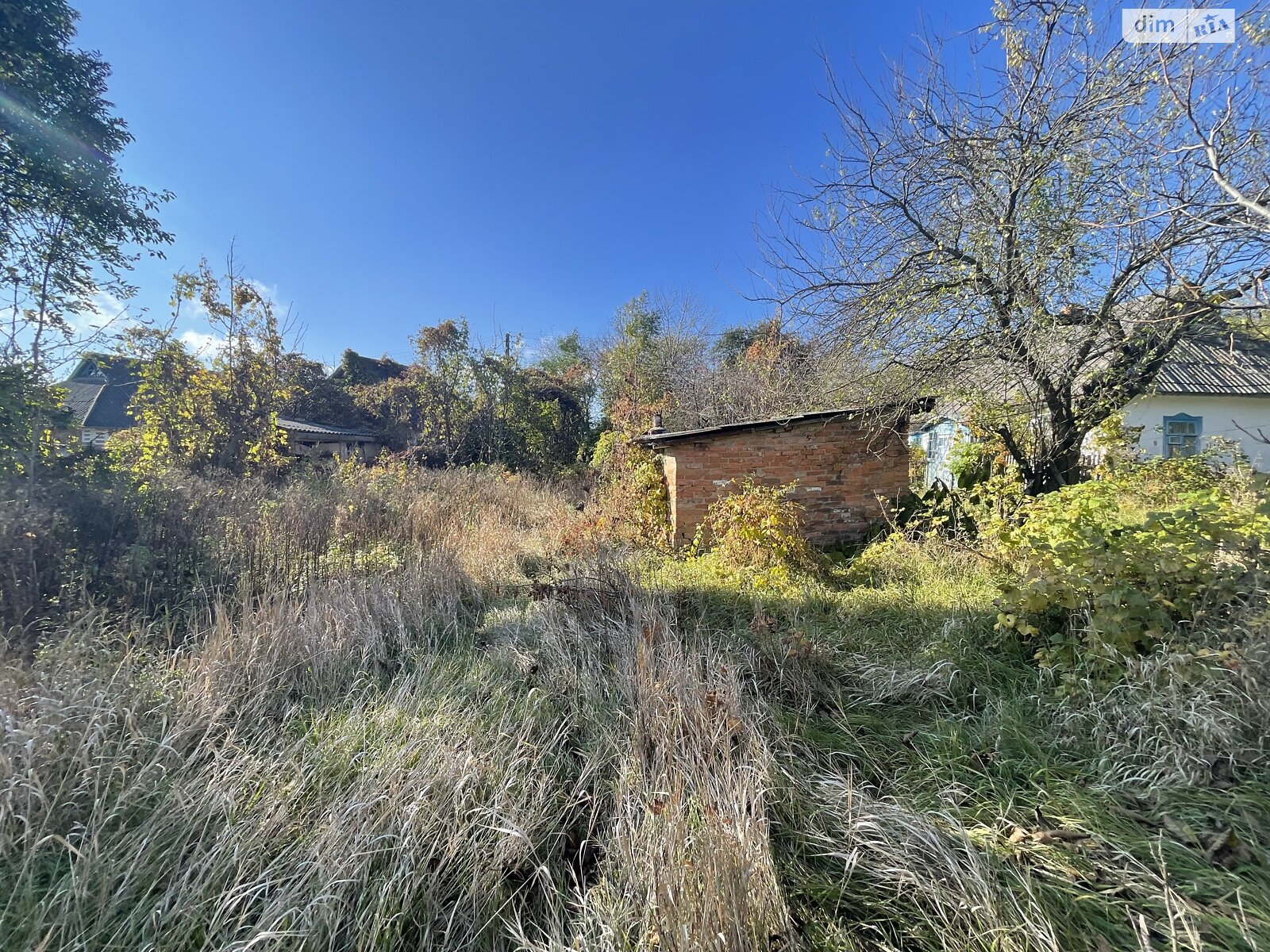 Земельный участок под жилую застройку в Юзвине, площадь 25 соток фото 1 Земельный участок под жилую застройку в Юзвине, площадь 25 соток фото 1