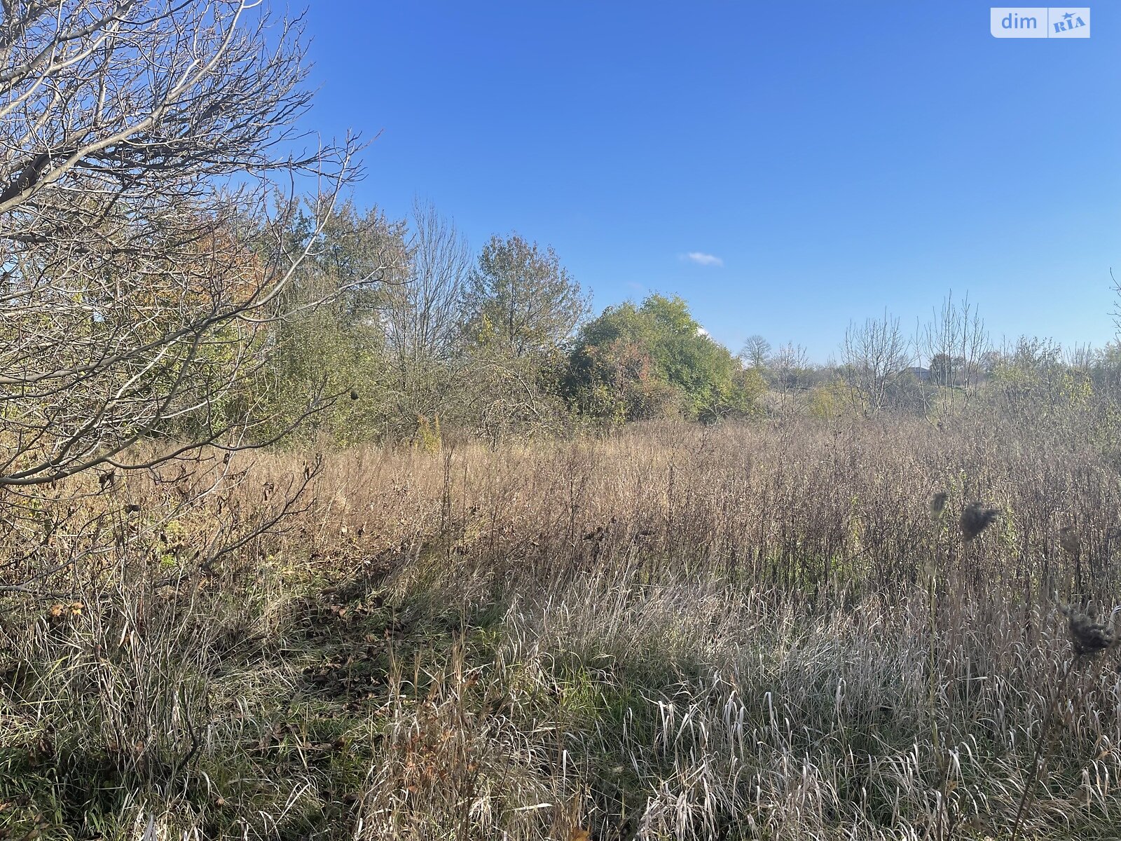 Земельный участок под жилую застройку в Юзвине, площадь 25 соток фото 1 Земельный участок под жилую застройку в Юзвине, площадь 25 соток фото 1