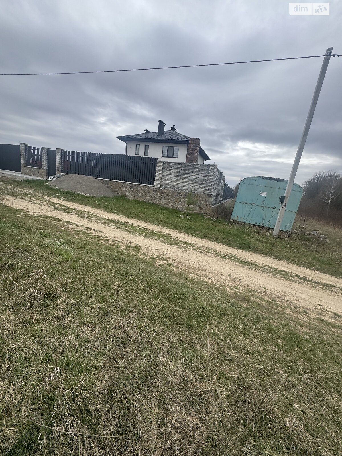 Земельна ділянка під житлову забудову в Зарванцях, площа 10 соток фото 1 Земельна ділянка під житлову забудову в Зарванцях, площа 10 соток фото 1