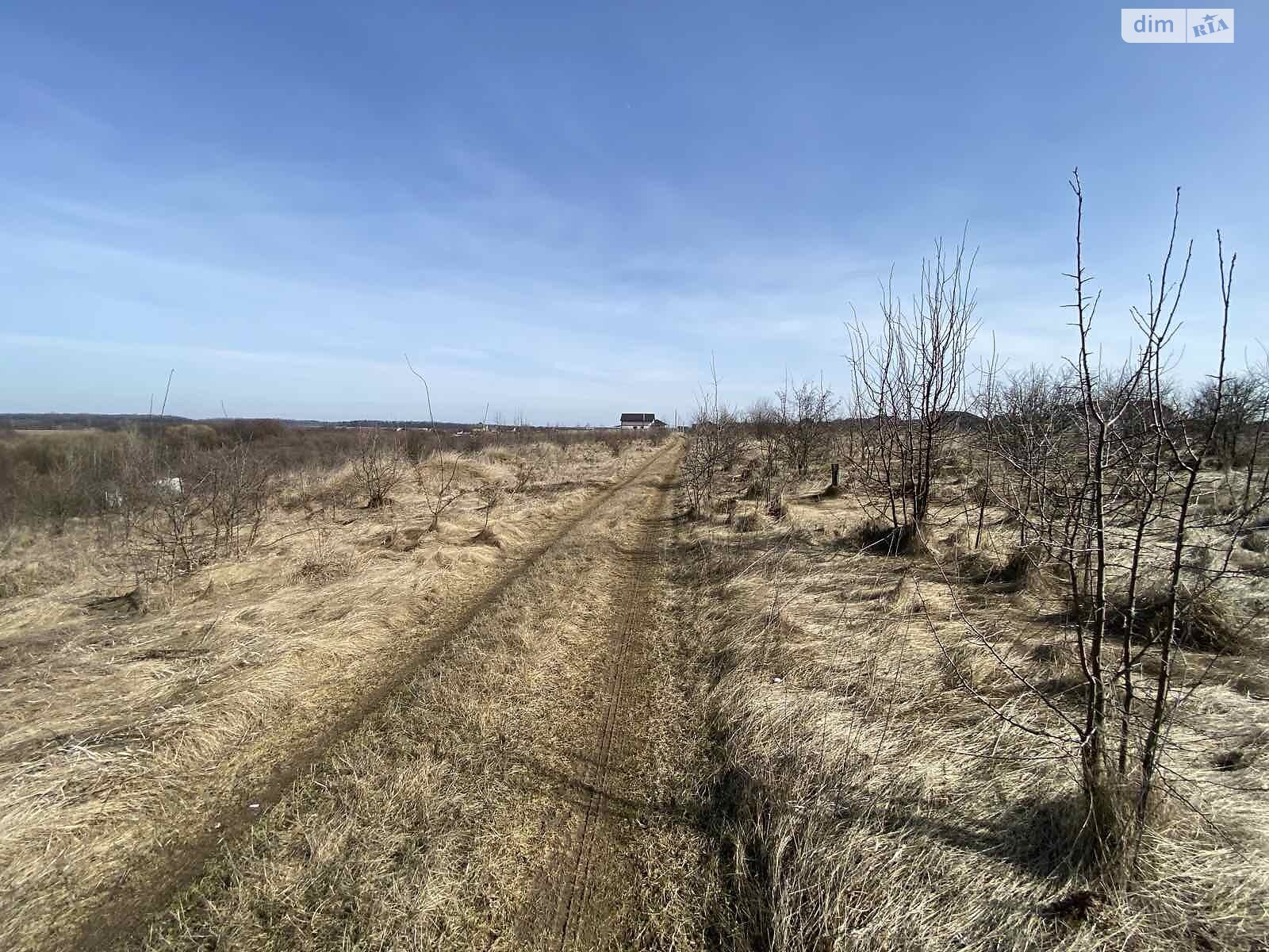 Земельна ділянка під житлову забудову в Зарванцях, площа 10 соток фото 1 Земельна ділянка під житлову забудову в Зарванцях, площа 10 соток фото 1