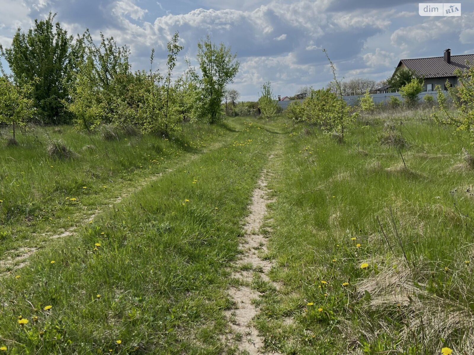 Земельна ділянка під житлову забудову в Зарванцях, площа 10 соток фото 1 Земельна ділянка під житлову забудову в Зарванцях, площа 10 соток фото 1