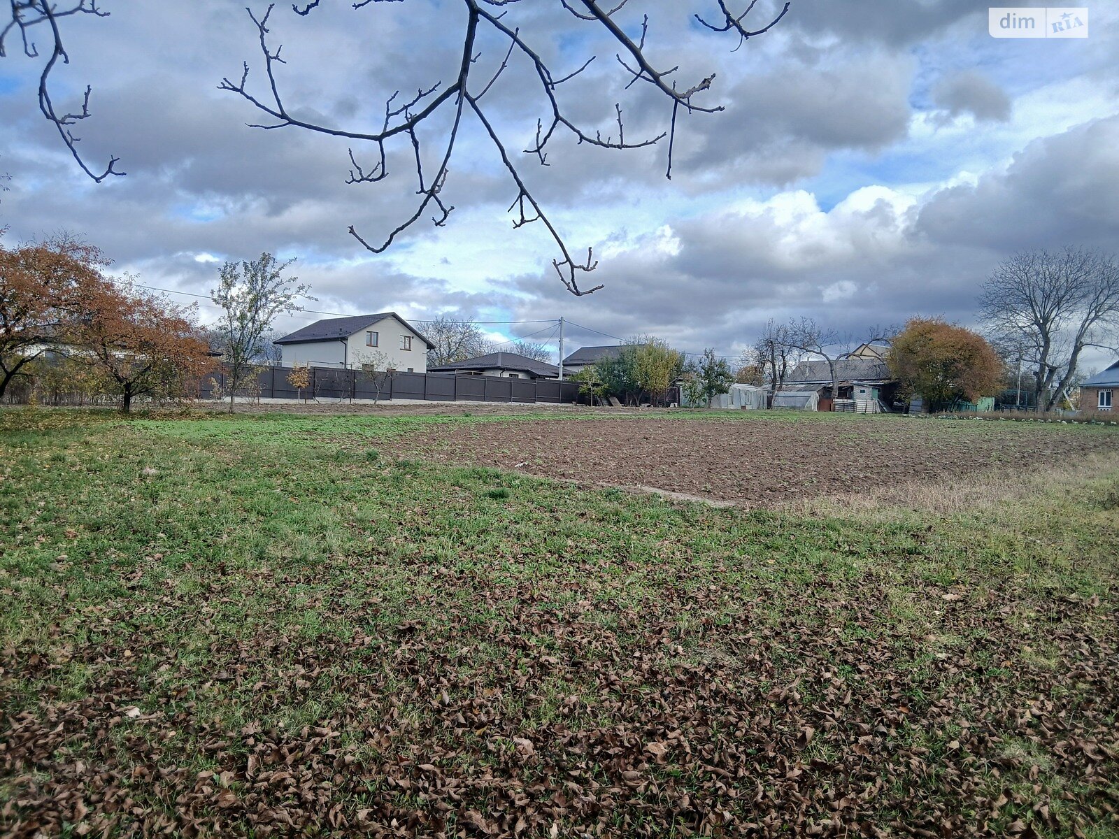 Земельный участок под жилую застройку в Зарванцах, площадь 25 соток фото 1 Земельный участок под жилую застройку в Зарванцах, площадь 25 соток фото 1