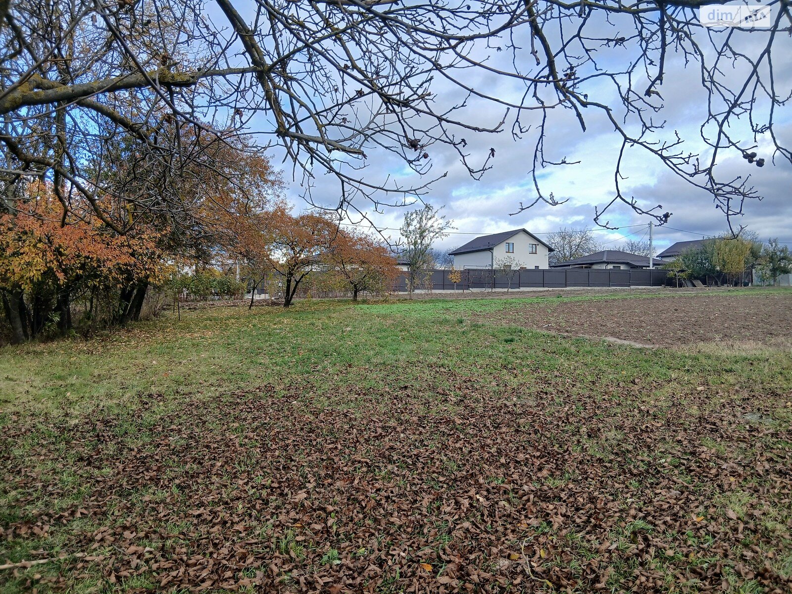 Земельный участок под жилую застройку в Зарванцах, площадь 25 соток фото 1 Земельный участок под жилую застройку в Зарванцах, площадь 25 соток фото 1