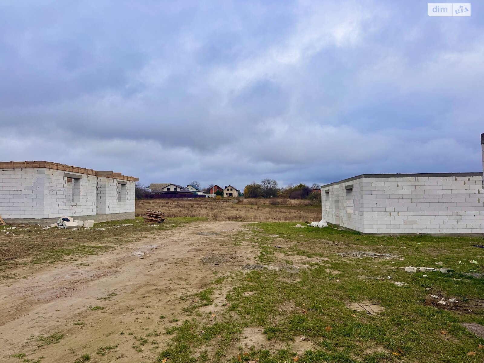 Земельный участок под жилую застройку в Зарванцах, площадь 45 соток фото 1