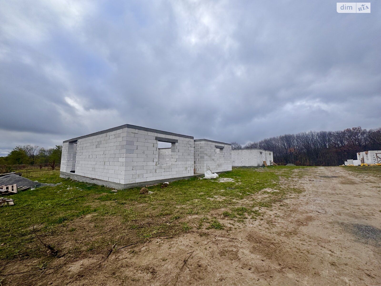 Земельный участок под жилую застройку в Зарванцах, площадь 45 соток фото 1