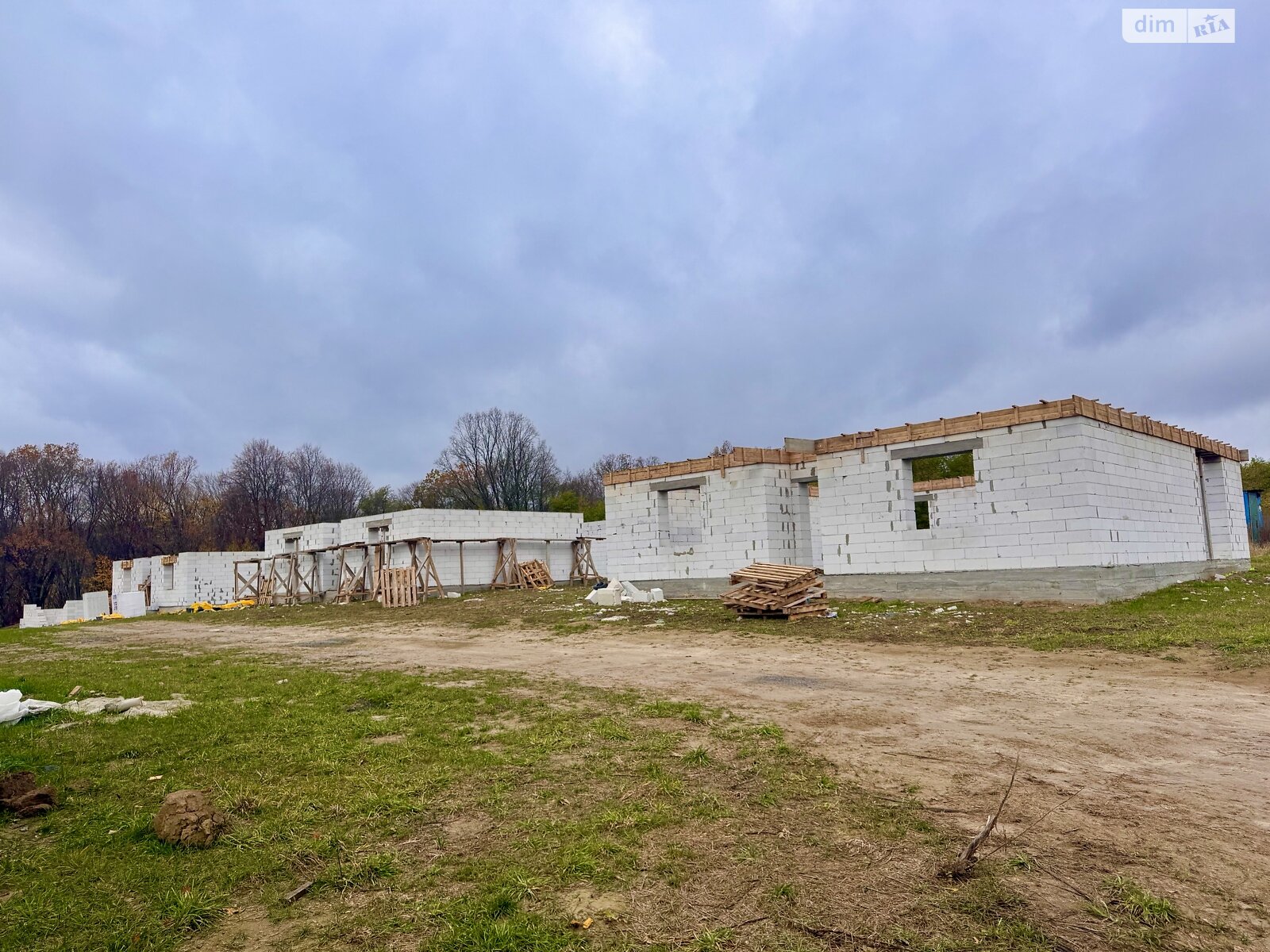 Земельный участок под жилую застройку в Зарванцах, площадь 45 соток фото 1