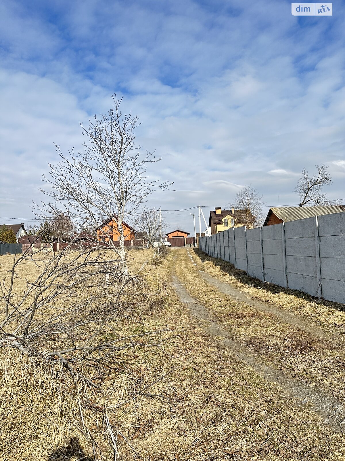 Земельна ділянка під житлову забудову в Зарванцях, площа 10 соток фото 1 Земельна ділянка під житлову забудову в Зарванцях, площа 10 соток фото 1