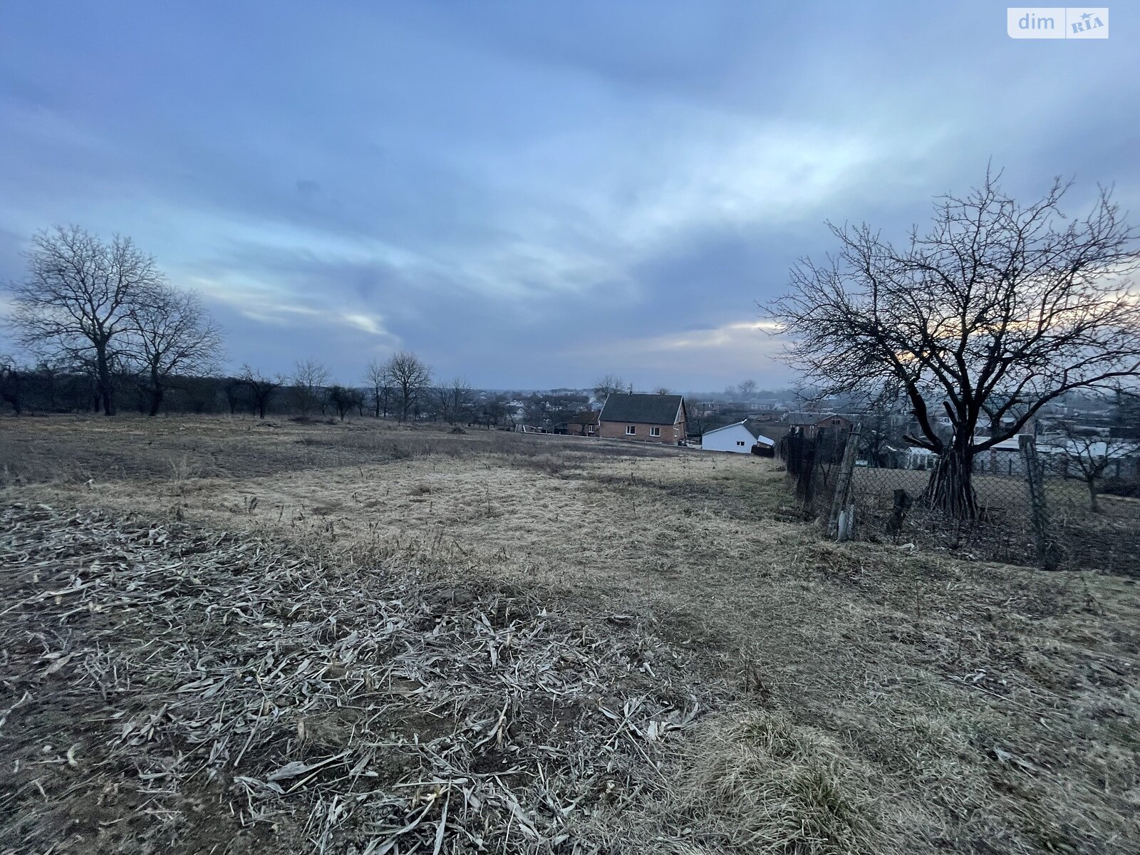 Земельна ділянка під житлову забудову в Зарванцях, площа 37.2 сотки фото 1 Земельна ділянка під житлову забудову в Зарванцях, площа 37.2 сотки фото 1