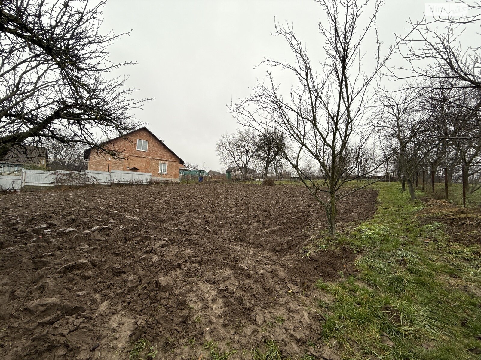 Земельный участок под жилую застройку в Зарванцах, площадь 23 сотки фото 1 Земельный участок под жилую застройку в Зарванцах, площадь 23 сотки фото 1