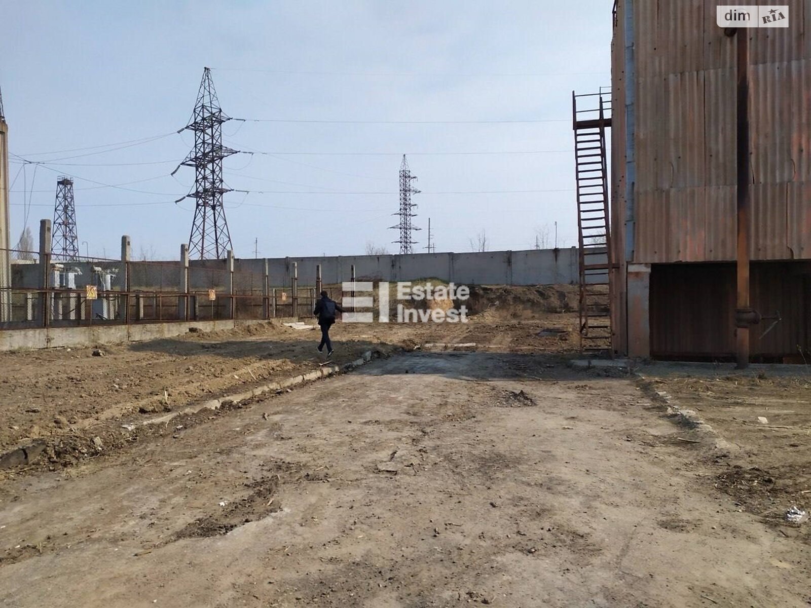 Земельна ділянка комерційного призначення в Дергачах, площа 28 соток фото 1 Земельна ділянка комерційного призначення в Дергачах, площа 28 соток фото 1